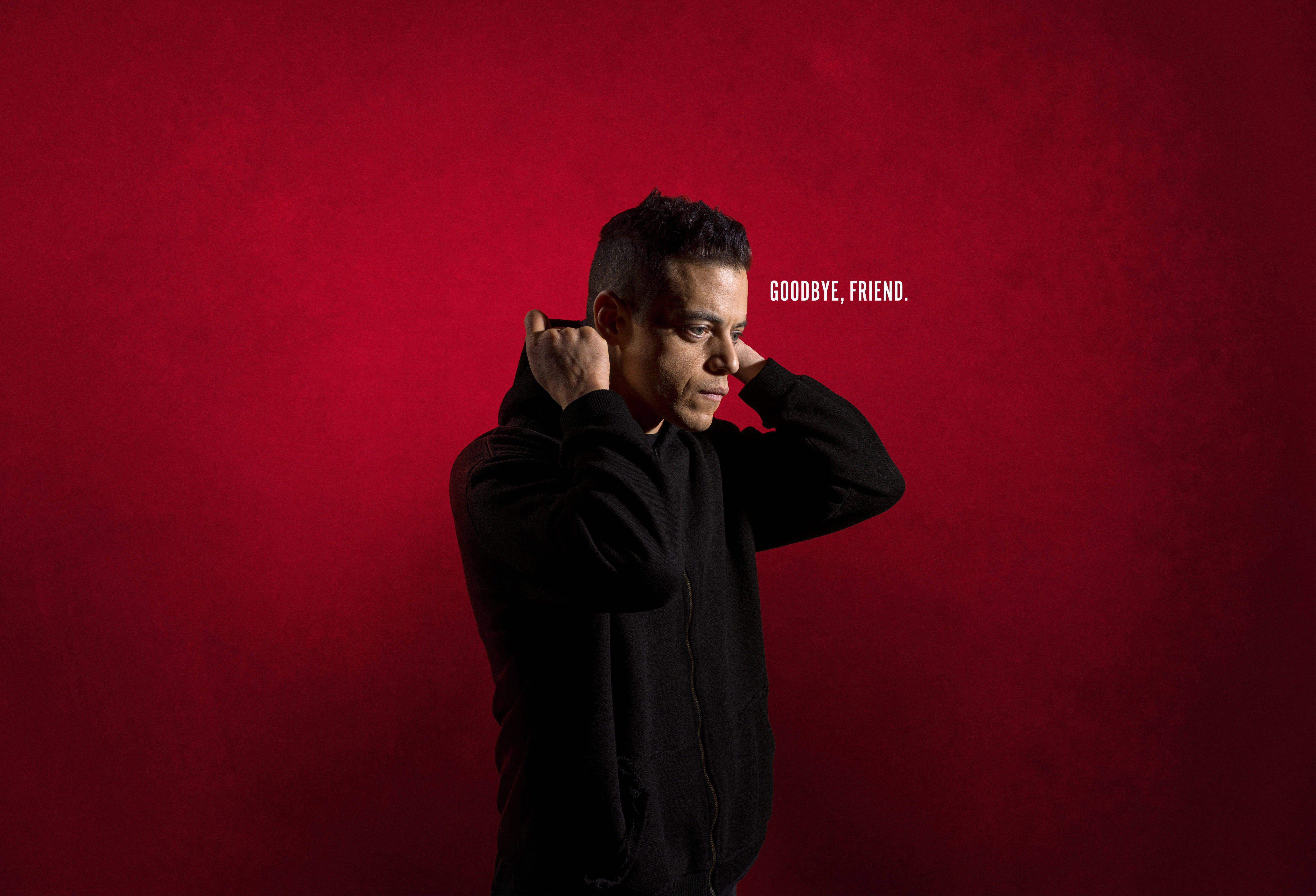 《Mr. Robot》艾略特「再見，朋友」 壁紙 — 一個穿著黑色連帽衫的男人在質感深紅色背景上拉起帽子，上面寫著「再見朋友」。