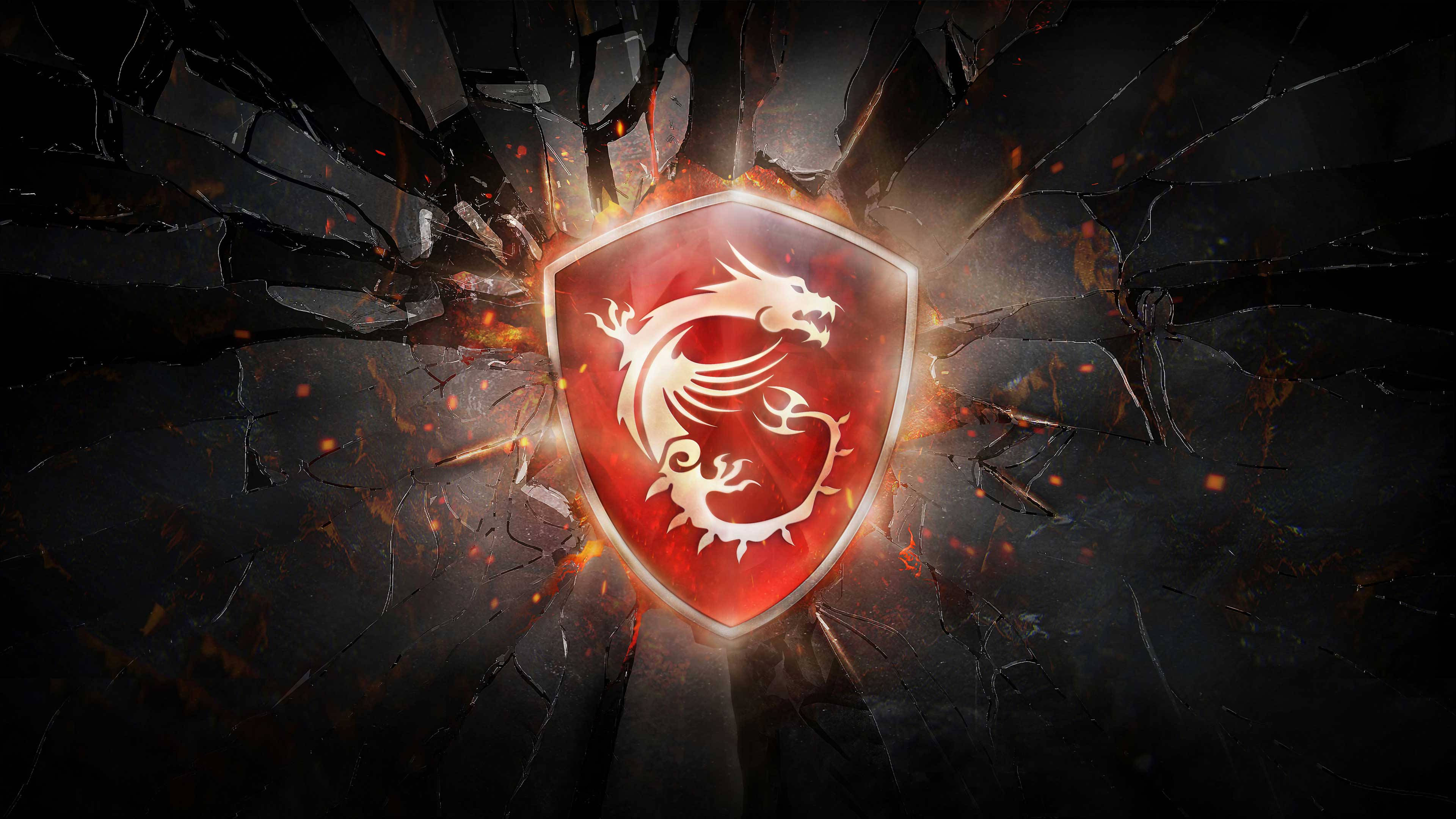 MSI 4K 黑曜石岩壁背景 壁紙 — 發光的紅色MSI龍標誌衝破破碎的深色玻璃，火花四濺。