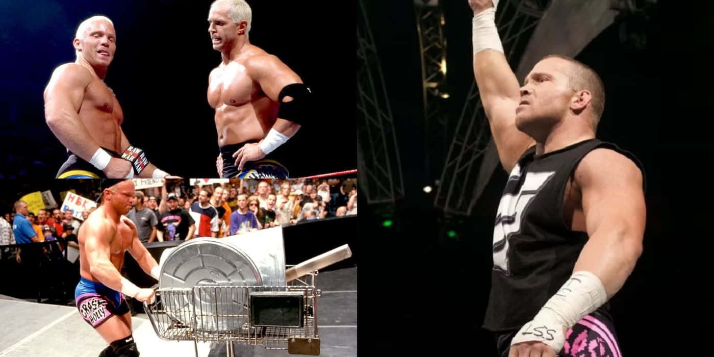 Crash Holly 桌布 壁紙 — 肌肉發達的摔角手在擂台上，觀眾歡呼，其中一人高舉手臂勝利，在明亮的場館燈光下。