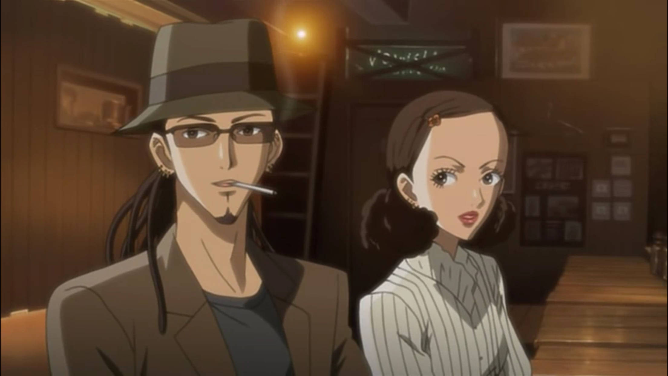 Nana動畫 Junko 與 Kyosuke 富麗插畫 壁紙 — 兩個動漫角色坐在一個光線昏暗的木製房間裡，有溫暖的環境燈光和牆上掛著裱框的圖片。