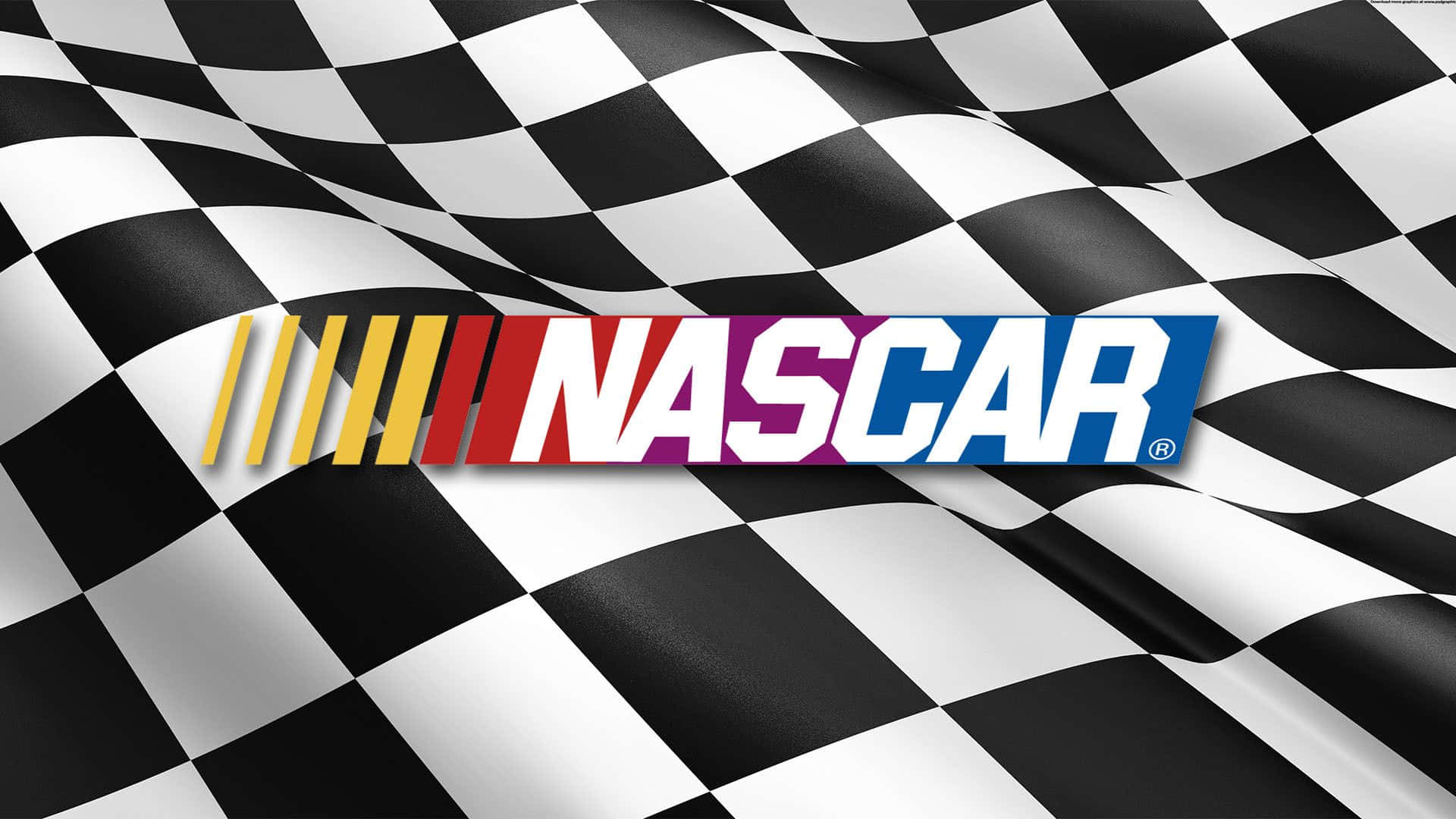 NASCAR格仔旗揮動，帶有官方標誌