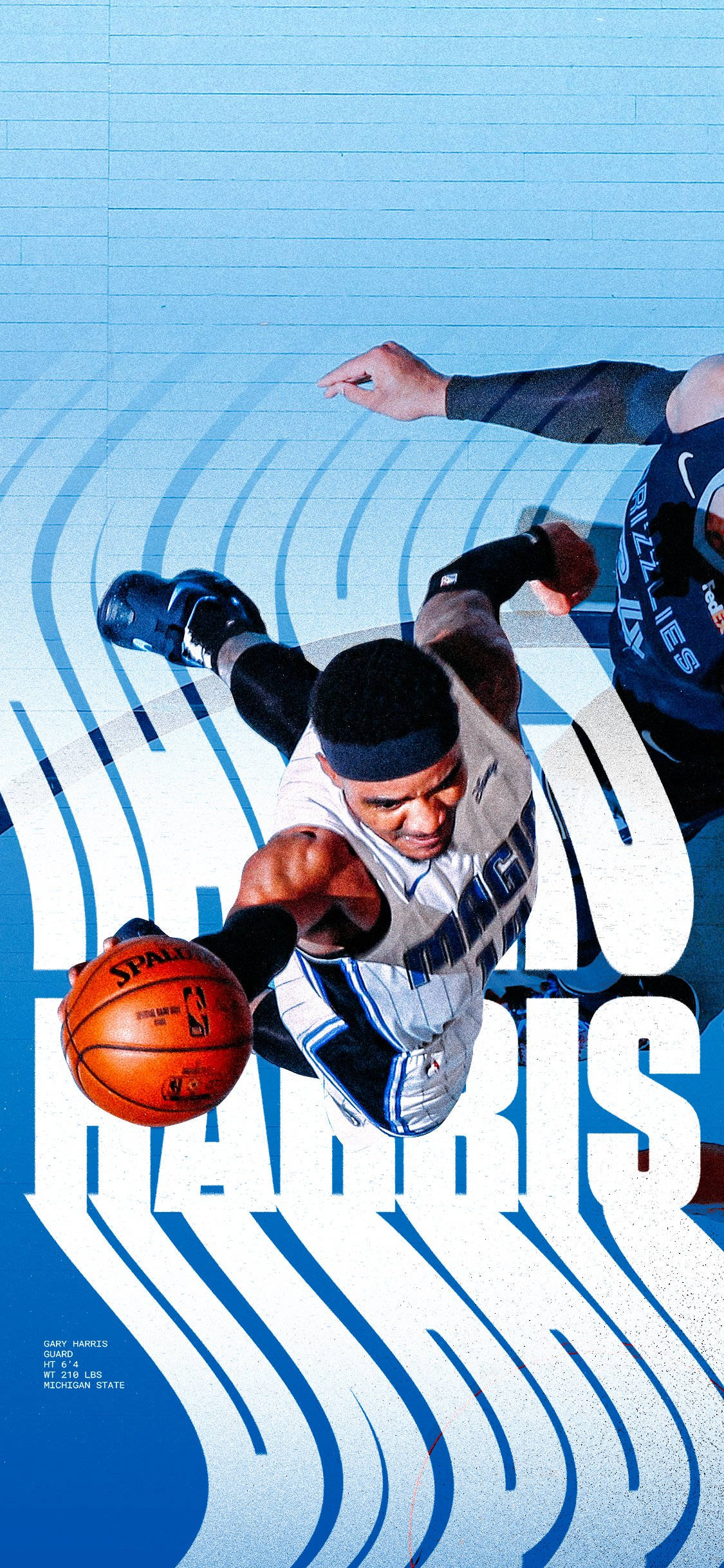 NBA超級球星加里·哈里斯賽場風采 壁紙 — 一名籃球運動員在半空中運球，背景為風格化的藍色背景，帶有動態的白色波浪圖案。