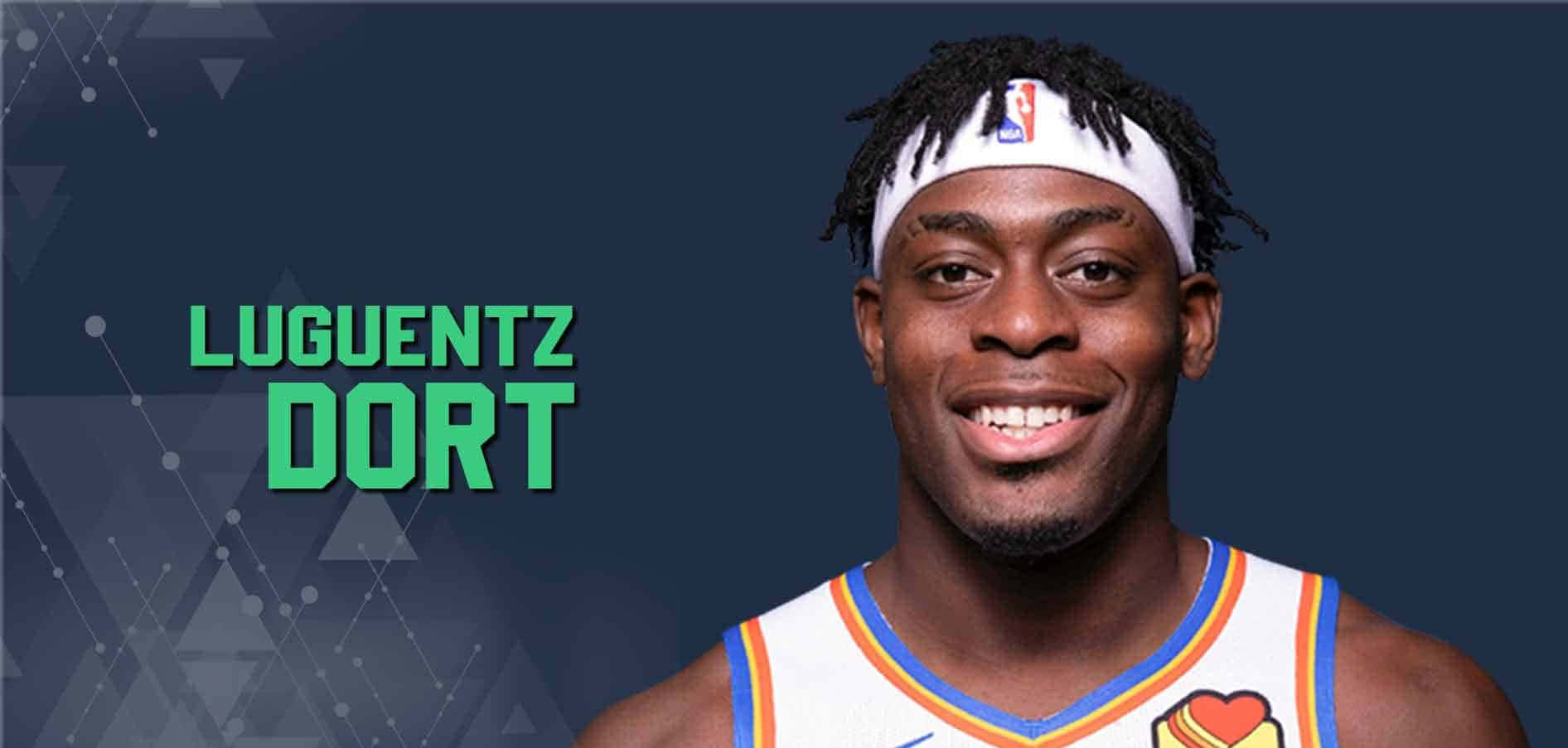 NBA雷霆隊盧根茲·多特海報 壁紙 — 一名微笑的籃球運動員，身穿帶有橙色和藍色飾邊的白色球衣，背景為深色幾何圖案。