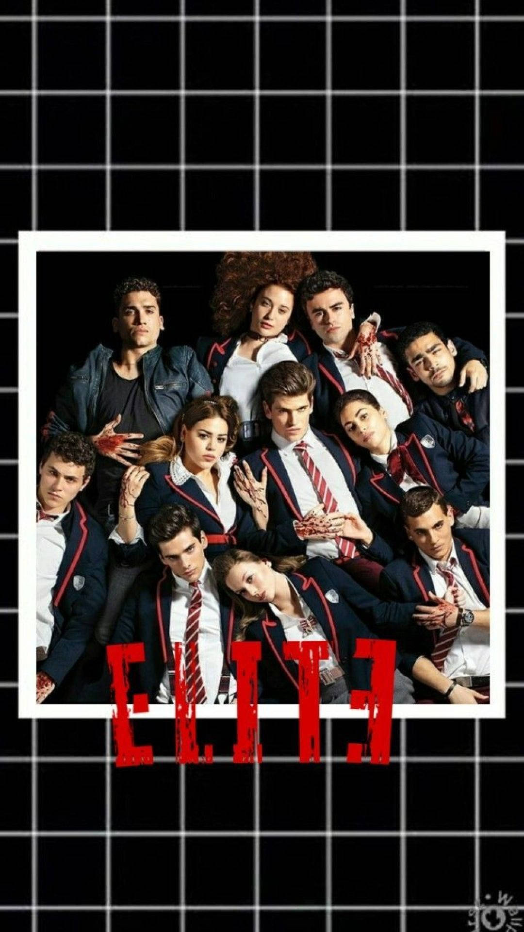 Netflix《精英學園》演員群像壁紙 壁紙 — 一群穿著校服的年輕人在黑色網格背景前強烈擺姿勢，下方有紅色字樣 'ELIT3'。