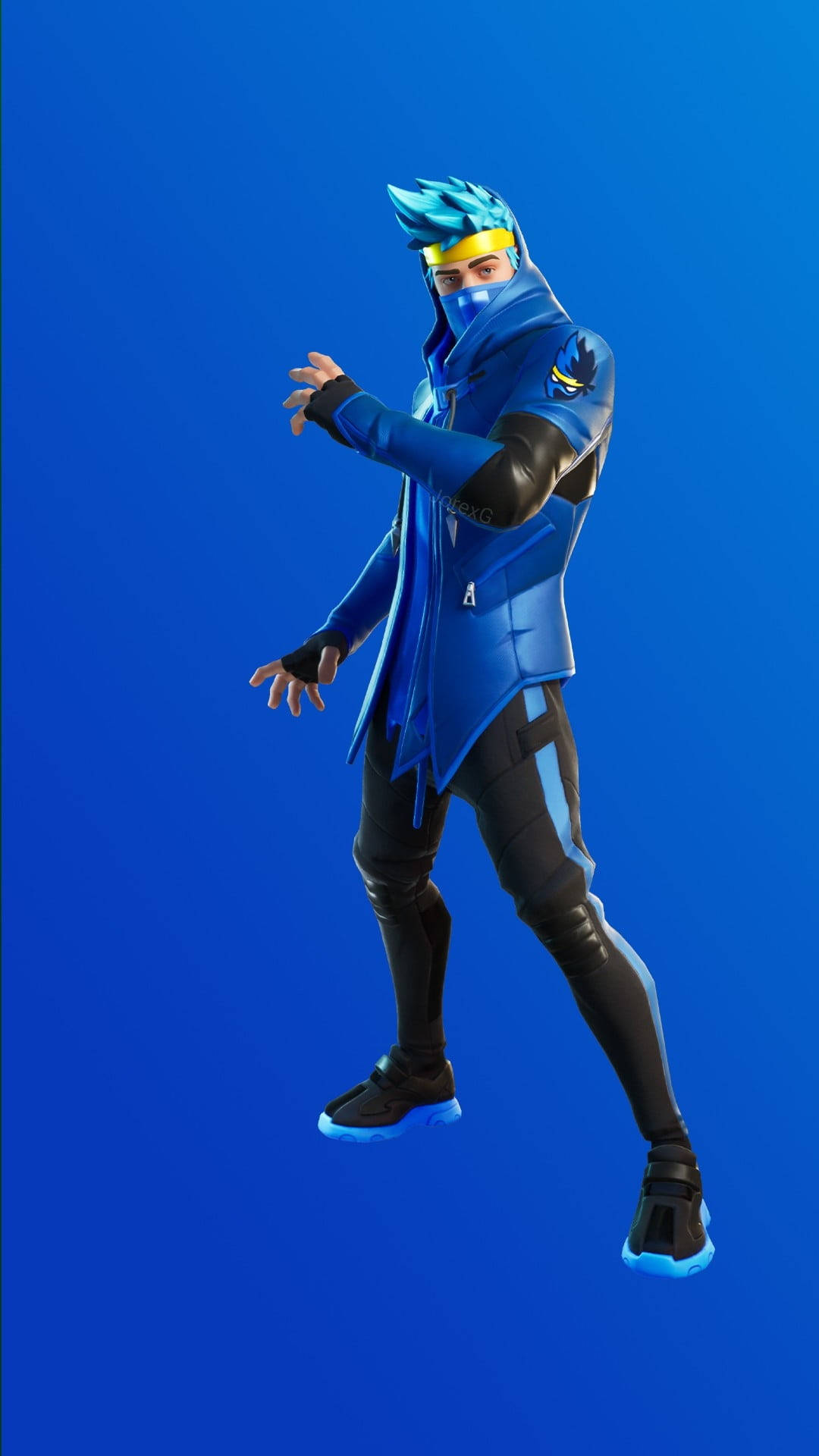 穿著藍色和黑色裝備的 Fortnite 角色在藍色背景上動態擺姿勢。