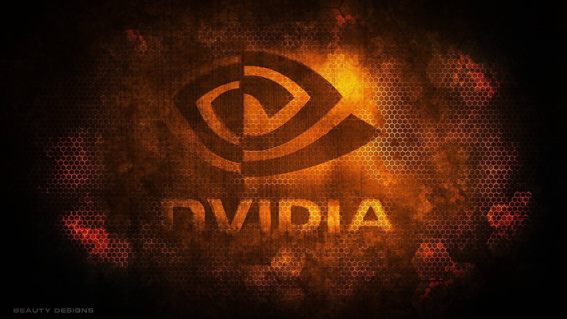 Nvidia 標誌在深色六角紋理背景上發出橙色光芒。