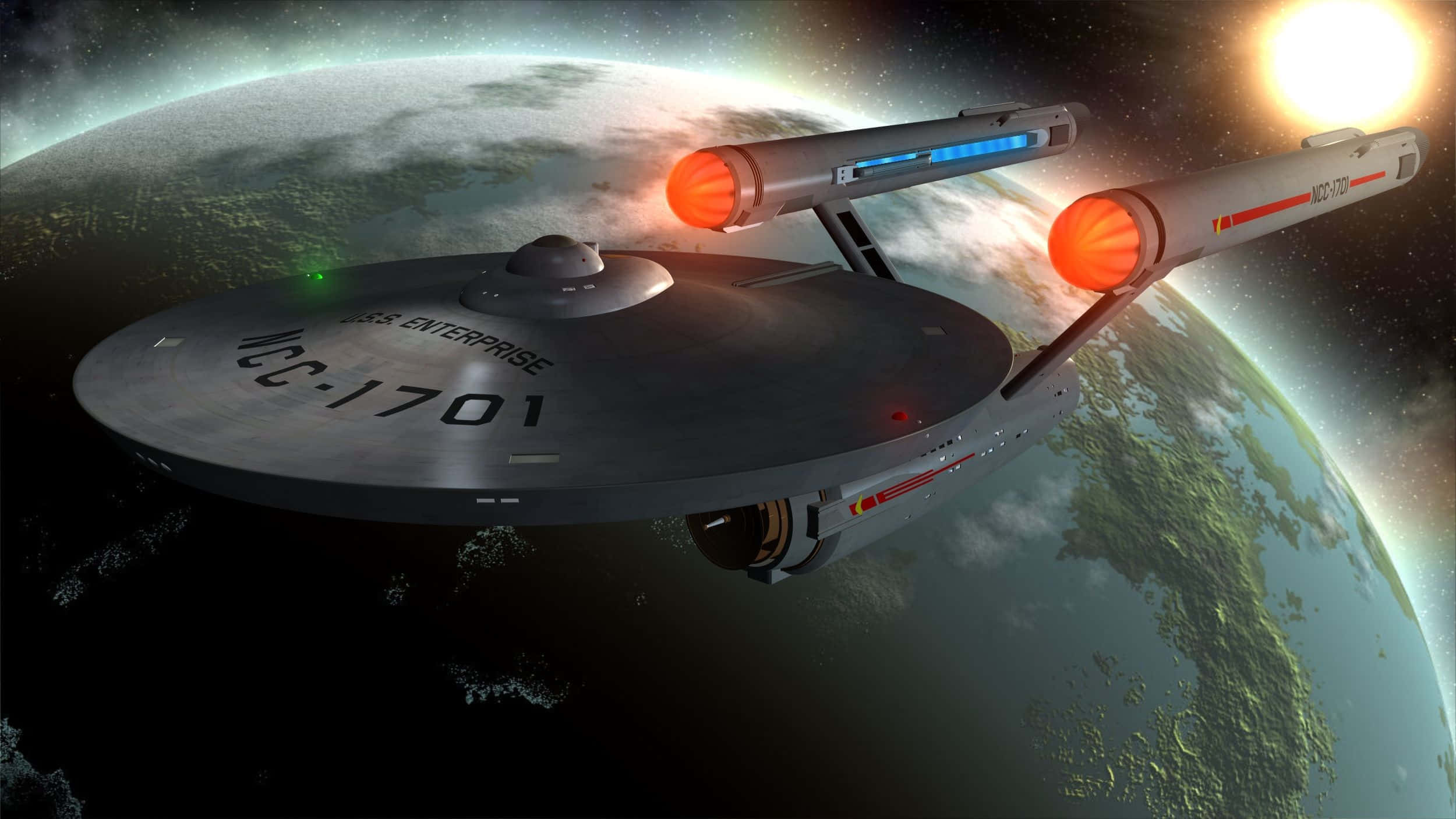 企業號NX-01啟動曲速引擎 壁紙 — USS Enterprise NCC-1701 掠過一個充滿活力的藍綠色行星，周圍有旋轉的雲層，明亮的太陽照亮了它發光的橙色引擎艙。