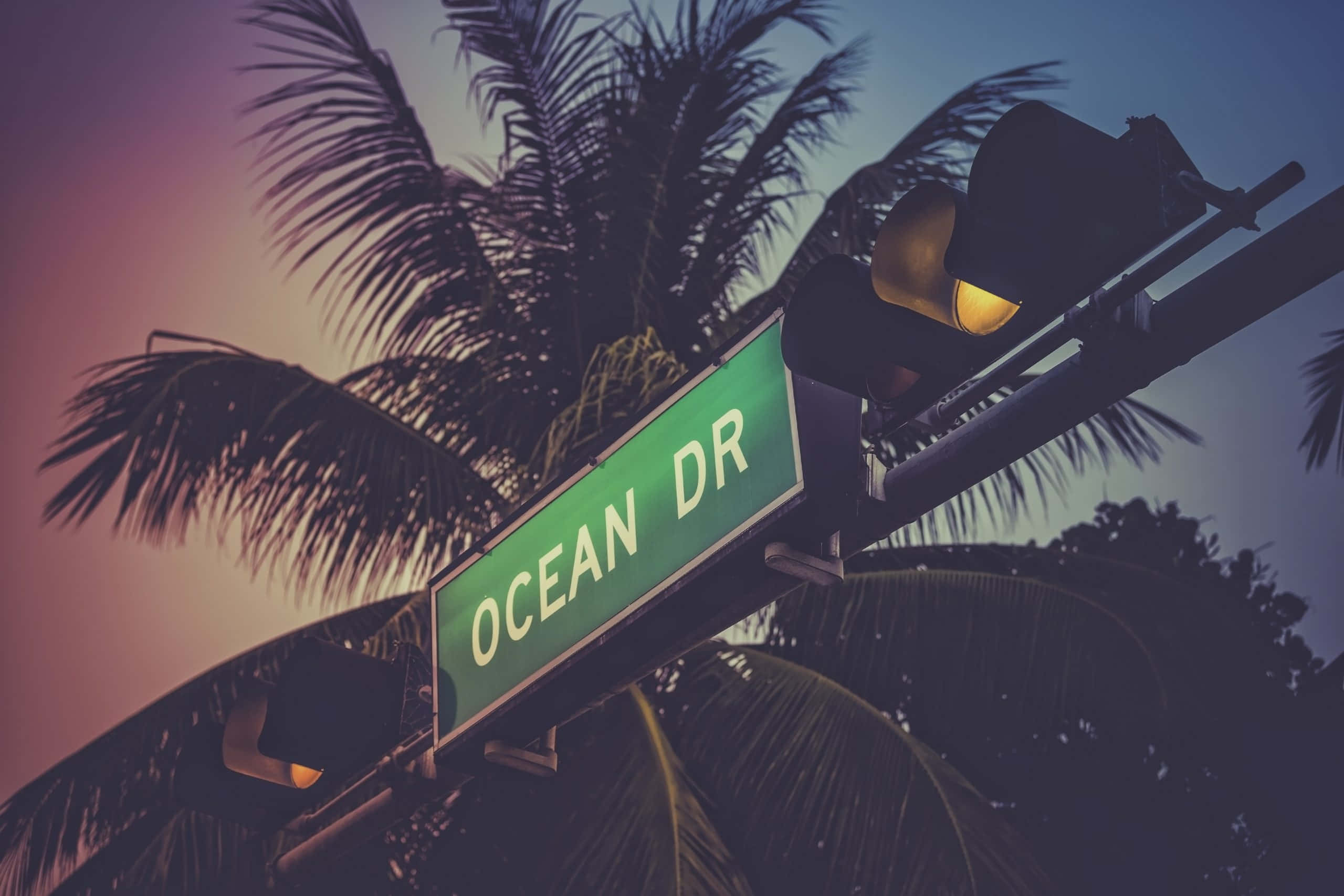 Ocean Dr 路牌 壁紙