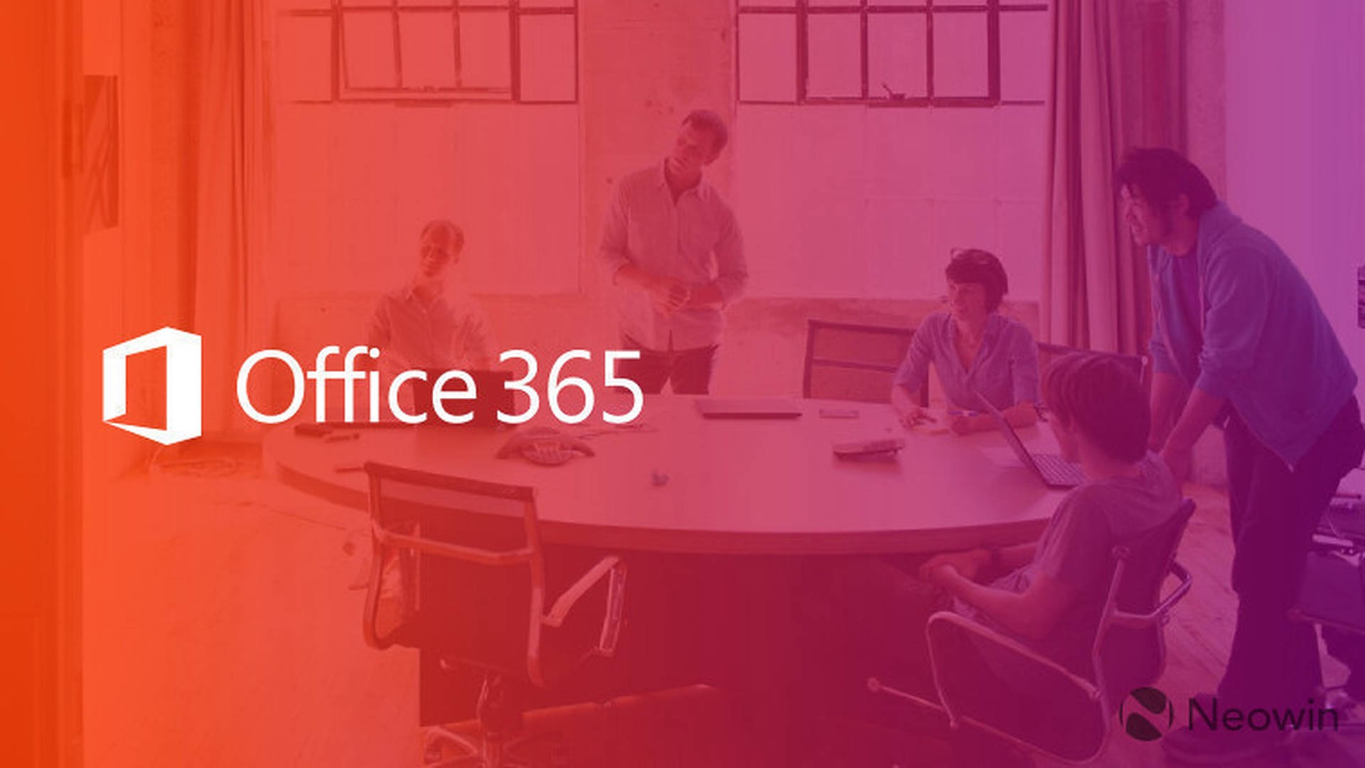 現代辦公室中的團隊會議，帶有紅紫漸層和 Office 365 標誌。