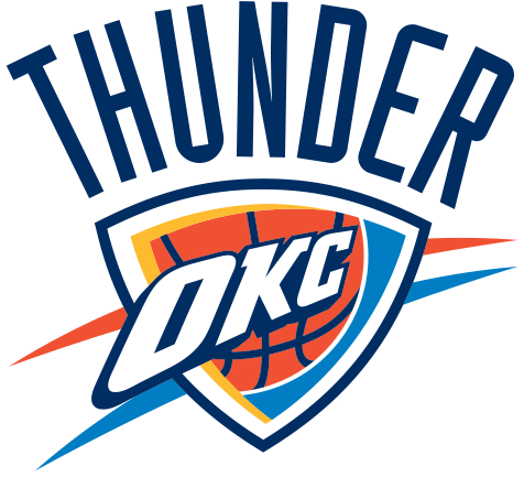 Oklahoma City Thunder 籃球隊標誌 壁紙 — 大膽的藍色OKC雷霆標誌，帶有籃球設計和動態紅藍條紋，背景為黑色。