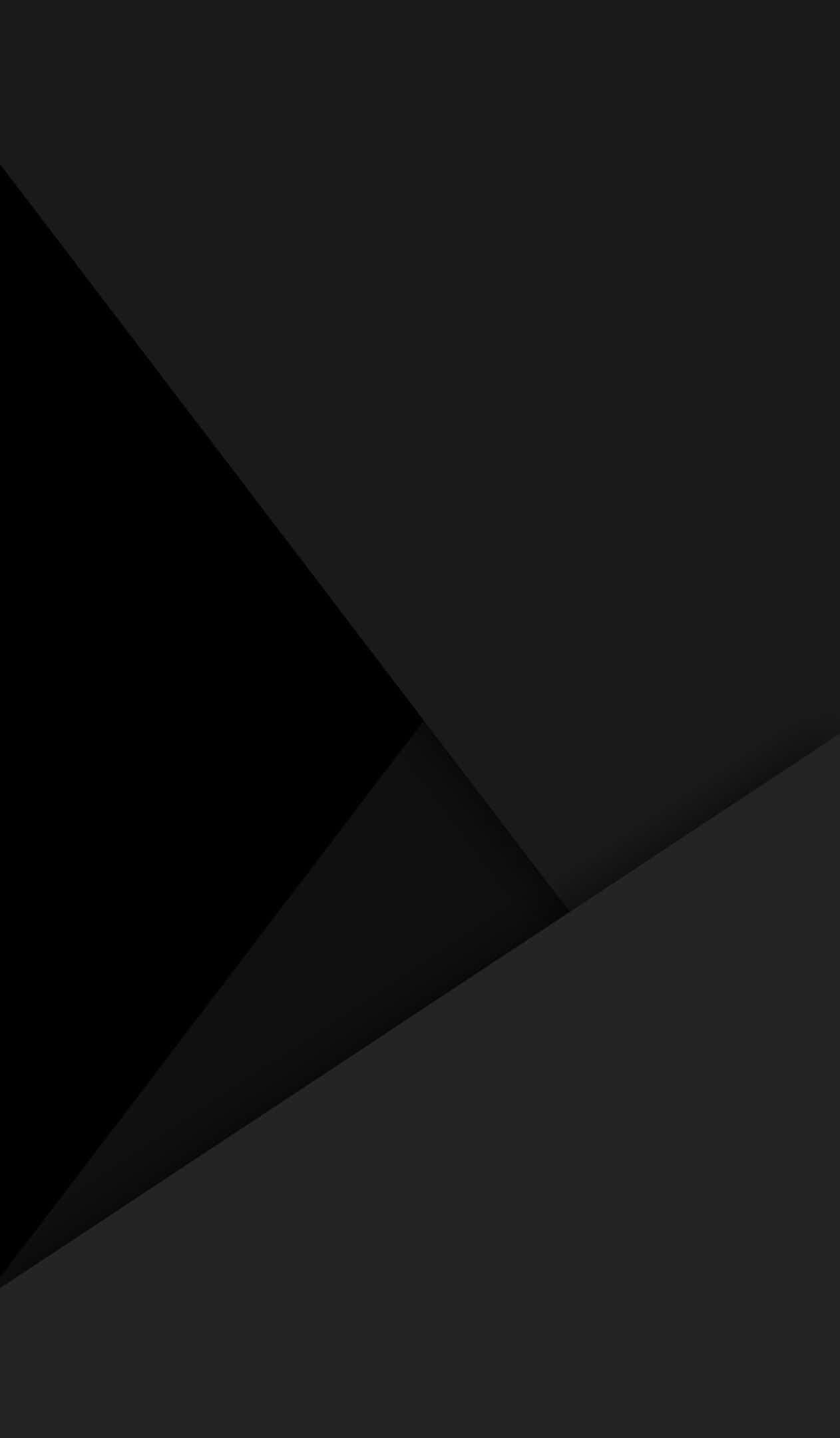 創新與品質的象徵——純黑OLED 壁紙 — 極簡抽象壁紙，採用幾何黑色和深灰色三角形形狀，營造出時尚現代的設計。