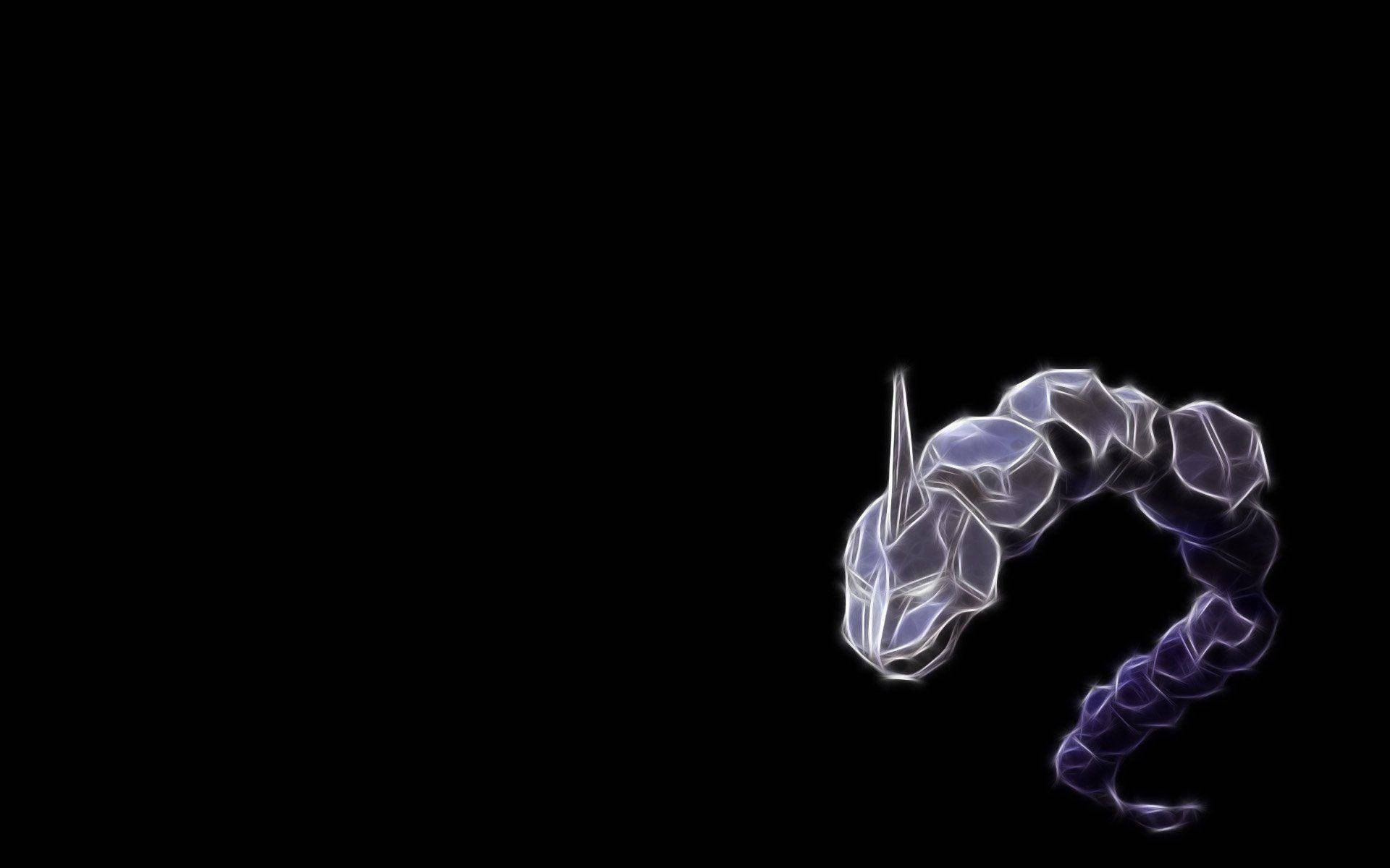 Onix - 巨型岩石蛇寶可夢 壁紙 — 一條發光的幾何蛇，帶有水晶般的節段，在純黑背景上彎曲。
