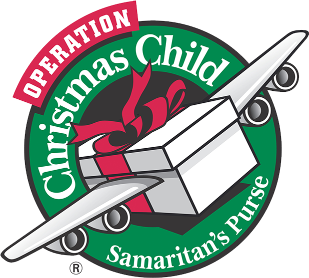 Operation Christmas Child 標誌 壁紙 — 一個標誌，展示一個帶有紅色蝴蝶結的白色鞋盒禮物，被飛機翼交叉，周圍有綠色圓圈和文字。