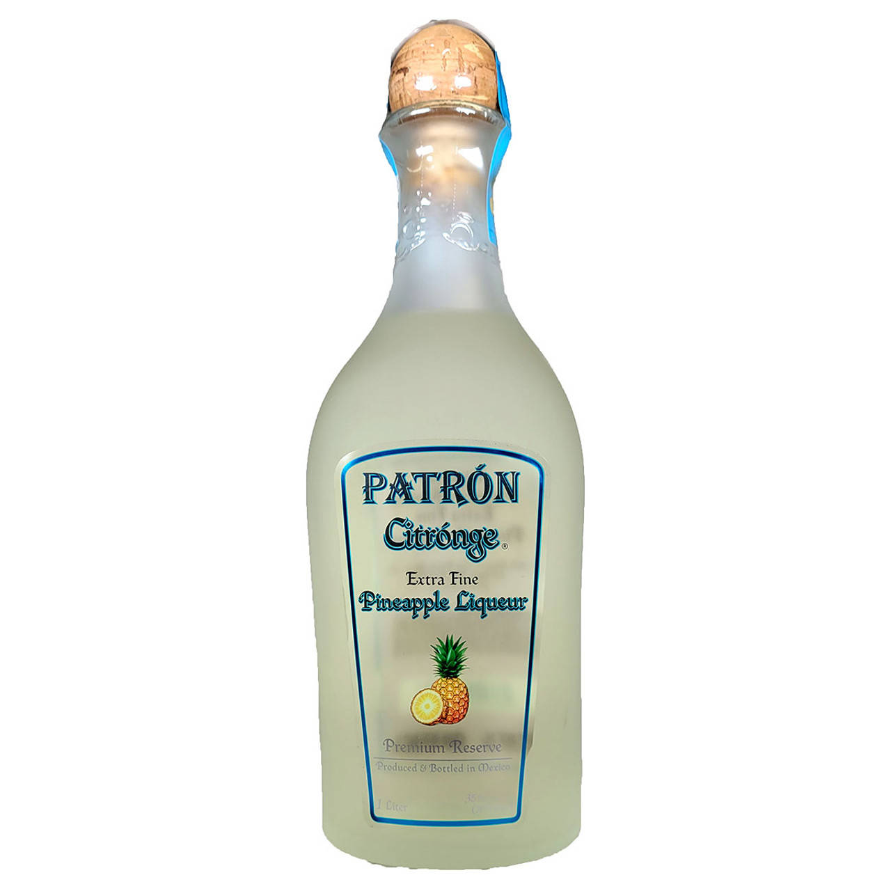 Patrón Citrónge菠蘿利口酒樽，帶軟木塞同標籤。