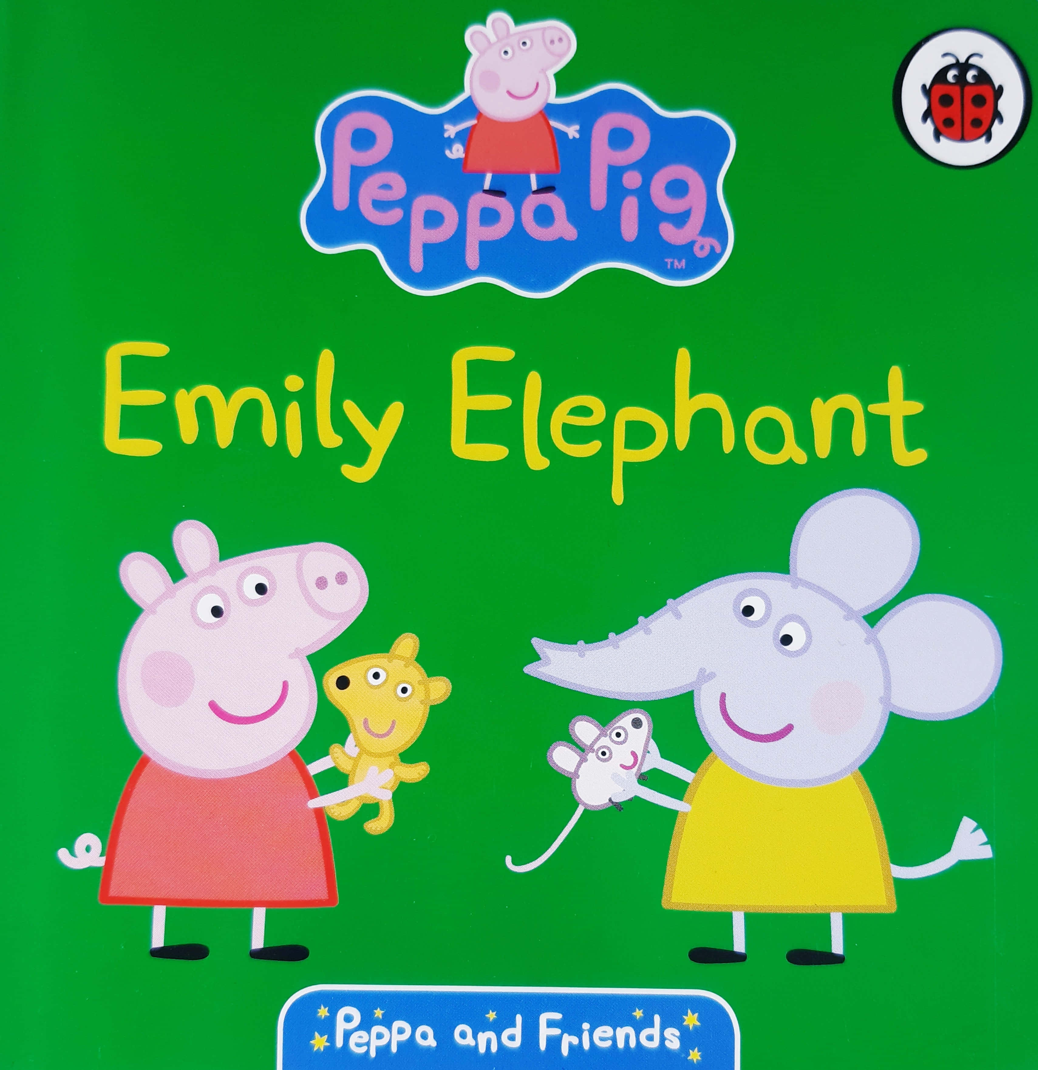 Emily Elephant 桌布 壁紙 — Peppa Pig 和 Emily Elephant 喺明亮綠色背景前微笑住抱住毛公仔。