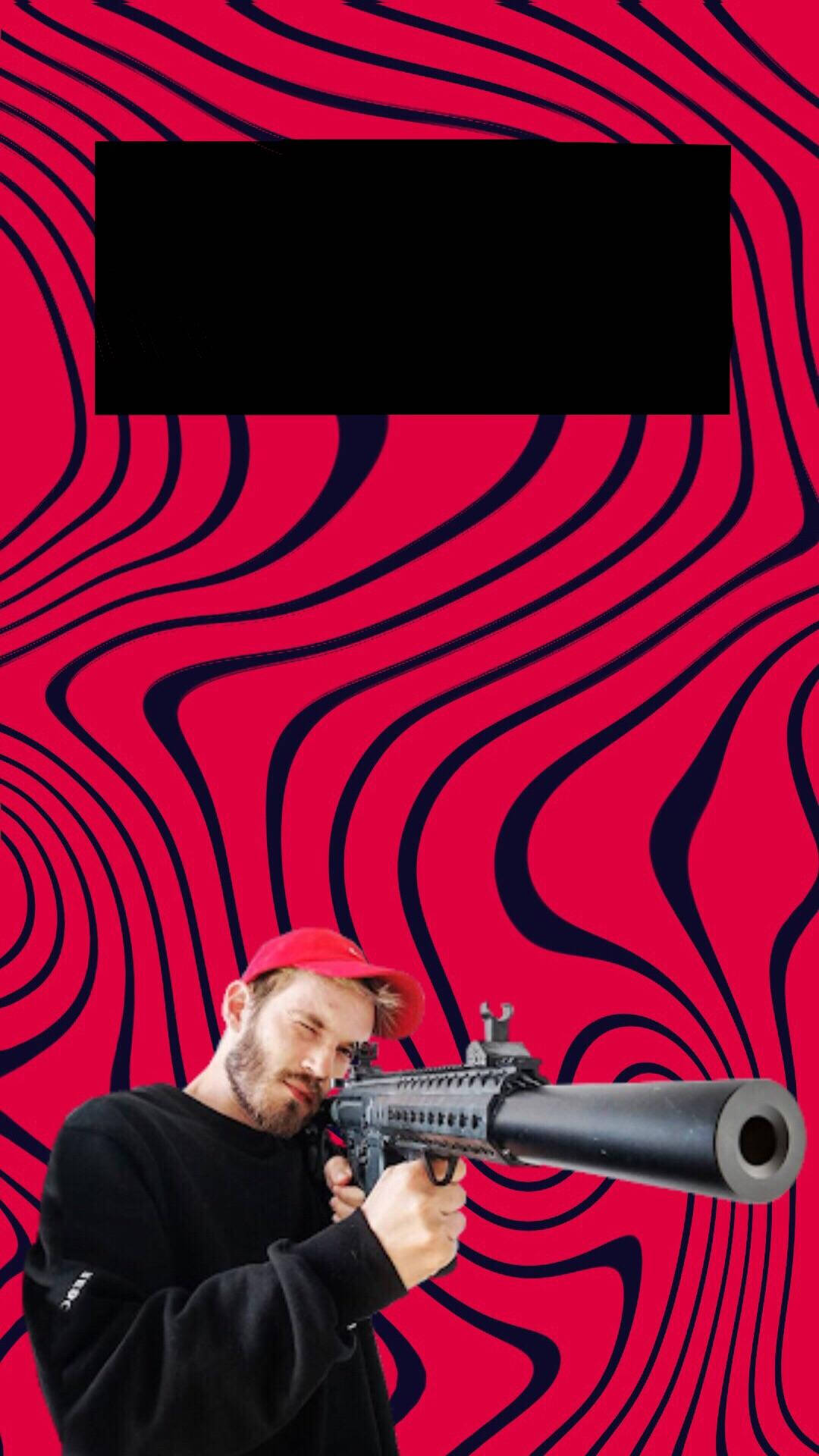 PewDiePie 准備好行動！ 壁紙 — 一個戴紅帽的男人瞄準步槍，背景是鮮明的紅色和黑色漩渦迷幻風格。