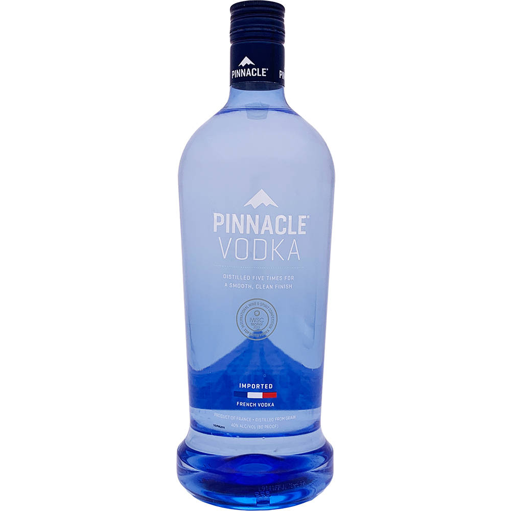 藍色玻璃瓶裝 Pinnacle Vodka，帶有白色標籤和法國國旗。