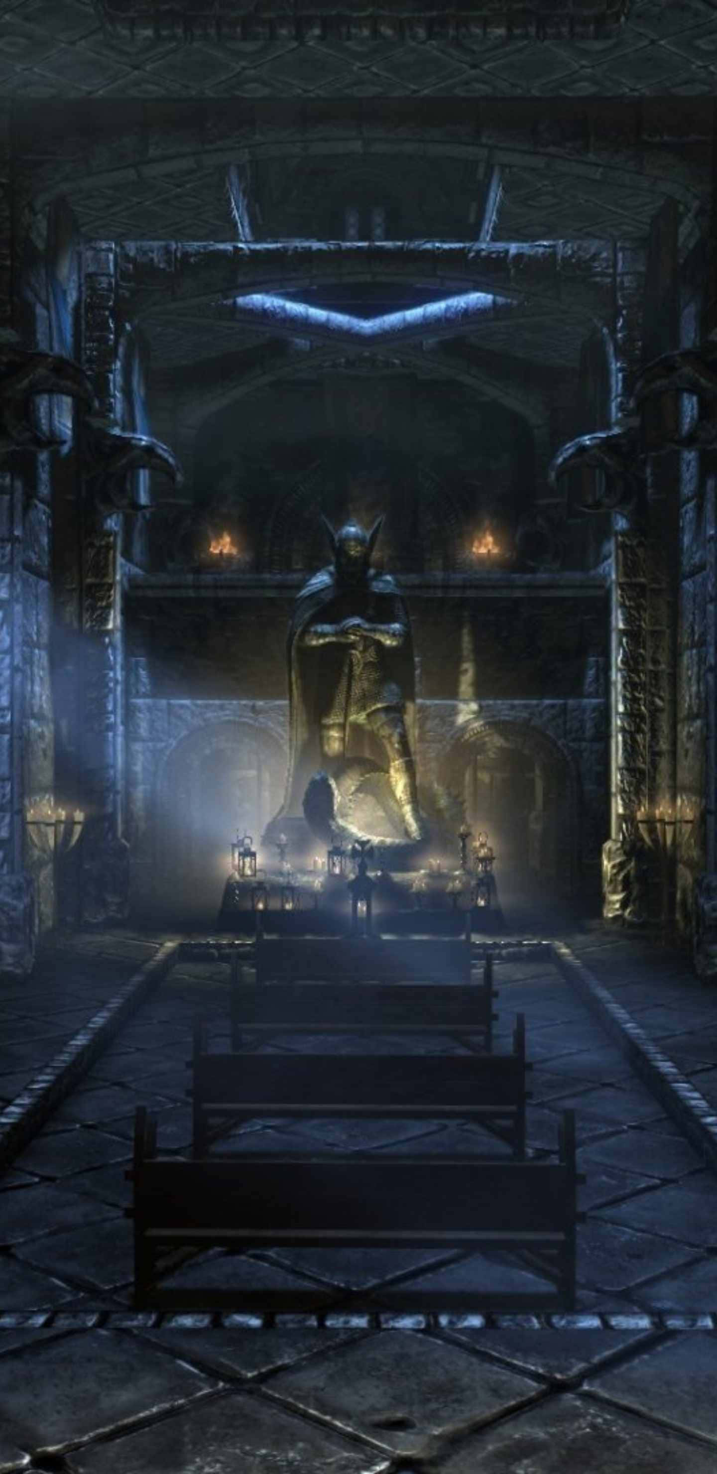 Pixel 3xl The Talos Principle 背景：塔洛斯神廟 壁紙 — 一座高聳的惡魔雕像在昏暗的石造大教堂中隱約發光，長椅和燈籠投下詭異的陰影。