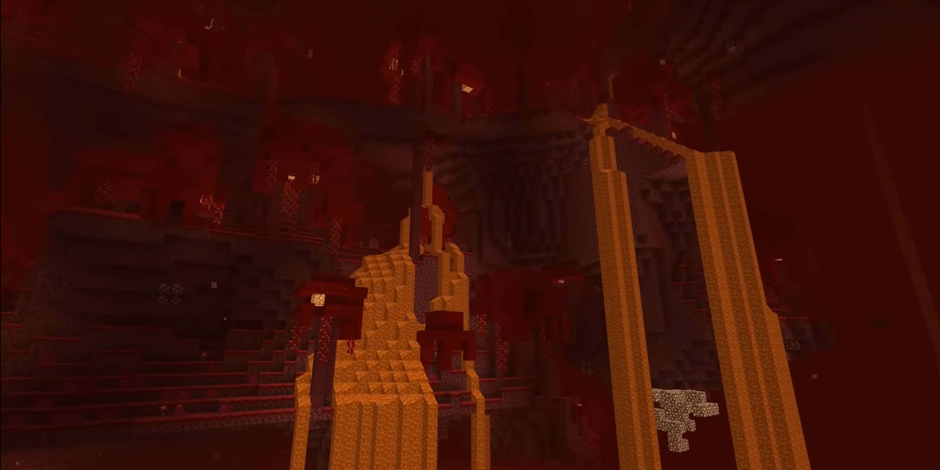  壁紙 — 一個像素化的Minecraft地獄堡壘，沐浴在陰森的紅光中，有發光的熔岩和黑曜石結構。