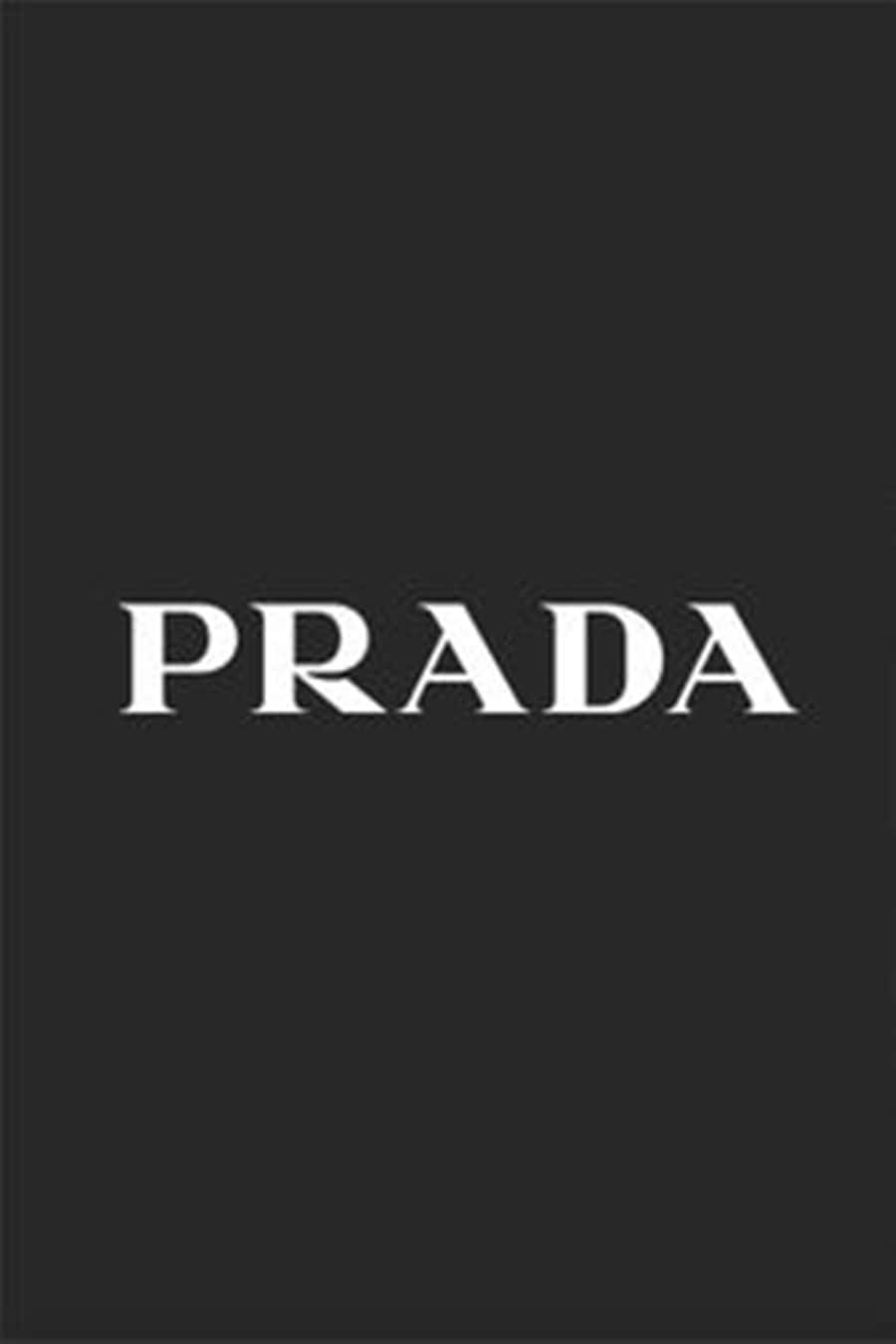 以Prada購入意大利奢華時尚，將夢想化為現實。 壁紙 — 大膽的白色Prada標誌居中在極簡黑色背景上，搭配乾淨的字體。