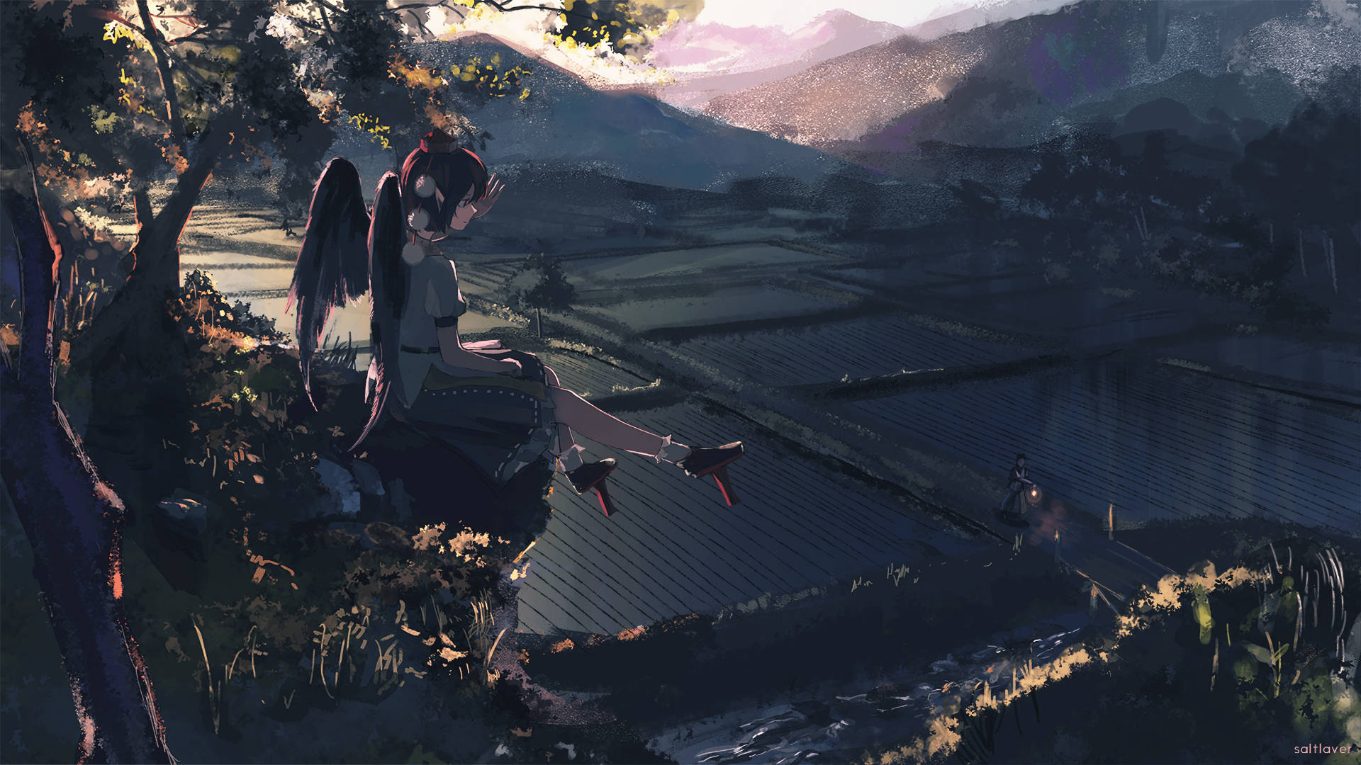 東方Project角色忌村愛 壁紙 — 一個黑髮有翼的動畫女孩坐在懸崖上，俯瞰日落時分的梯田。