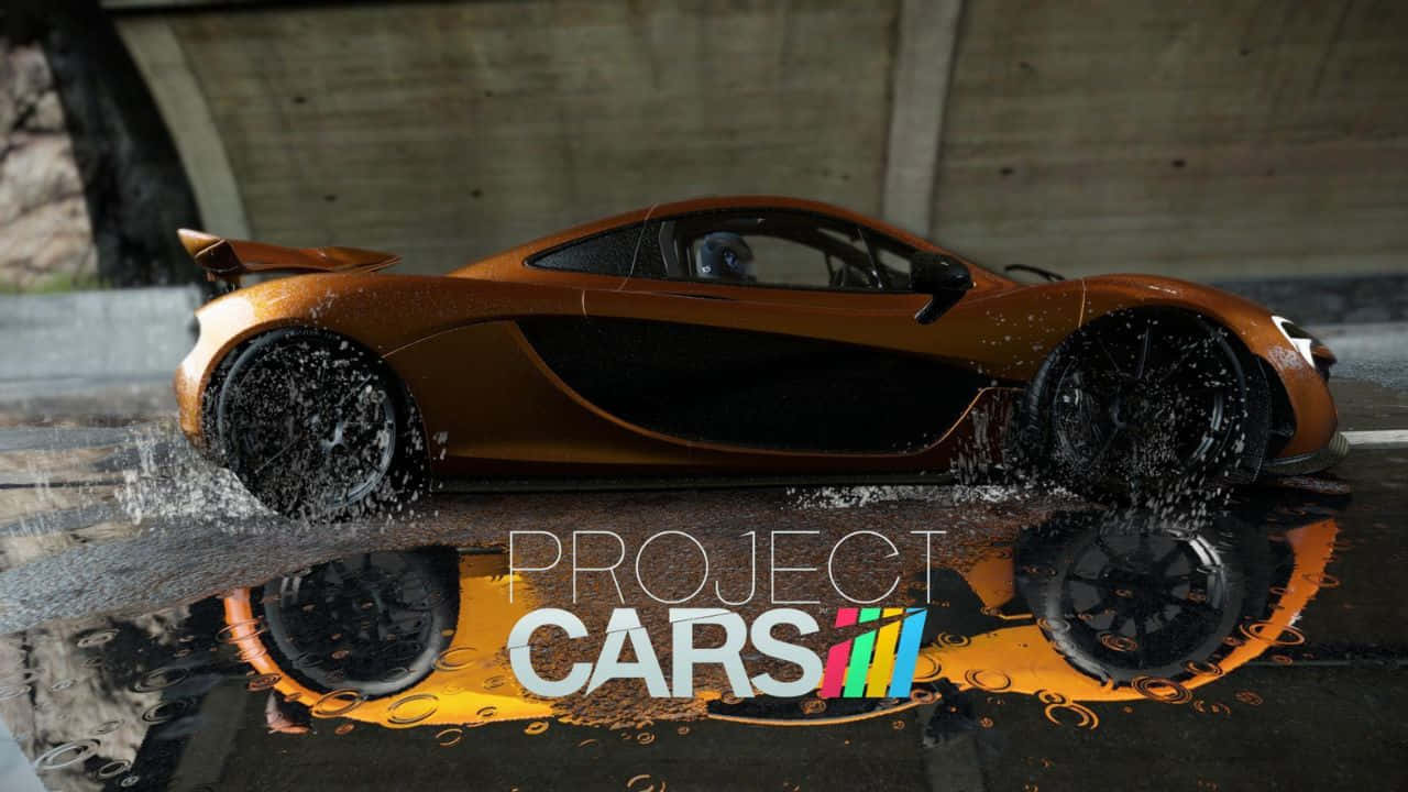 Project Cars 水路賽道 720p 壁紙 — 一輛金色McLaren跑車在混凝土天橋下的水坑中飄移，水花四濺，場面震撼。