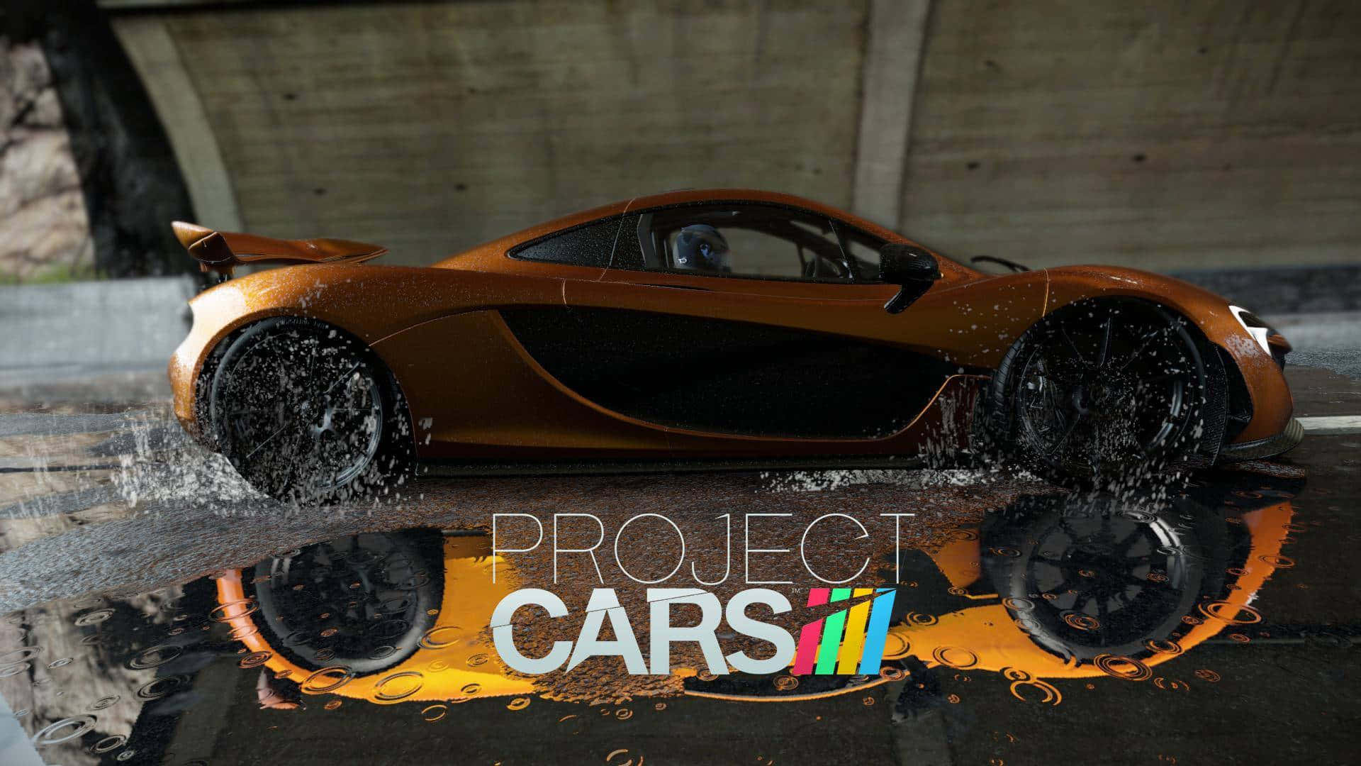 Project Cars 海報藝術 McLaren P1 高清背景 壁紙 — 一輛青銅色McLaren跑車在混凝土天橋下的水坑中濺起水花，並帶有遊戲標誌覆蓋層。
