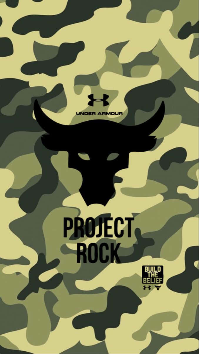Under Armour Project Rock 公牛頭骨標誌在迷彩背景上