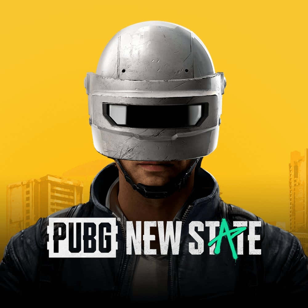 PUBG 新狀態 應用程式圖示 壁紙 — 一名戴著未來感頭盔的士兵，在充滿活力的黃色城市景觀背景下，凝視前方，並帶有PUBG New State標誌。