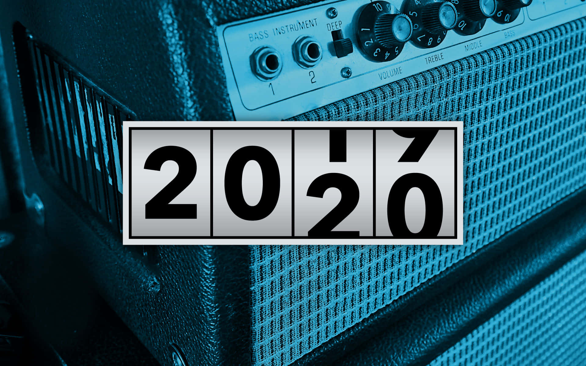  壁紙 — 青綠色低音擴音器的特寫，帶有醒目的2020年翻頁時鐘疊加。