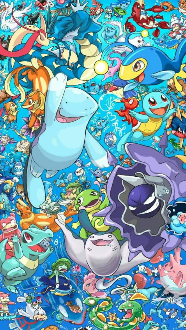 Quagsire - 魅惑的水地寶可夢 壁紙 — 一幅充滿活力的卡通插圖，描繪了數十個色彩繽紛的寶可夢角色在明亮的藍色水景中游泳和漂浮。