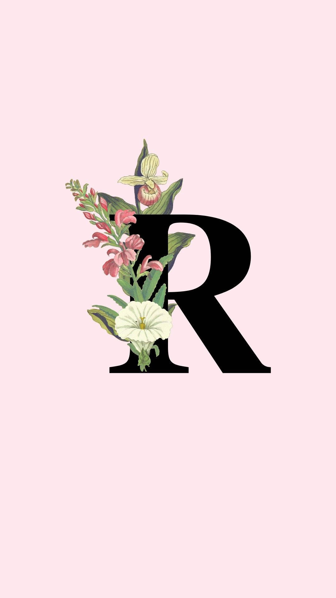 粉紅背景字母R 壁紙 — 一個大膽的黑色字母R，點綴著精緻的粉紅色和白色花朵，背景為柔和的粉紅色。