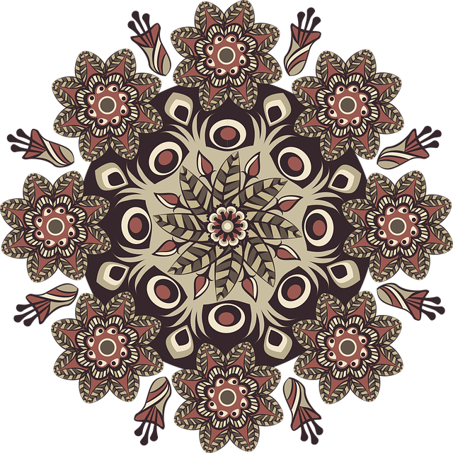 傳統曼達拉 rangoli 藝術設計 壁紙 — 一個對稱的曼陀羅，帶有複雜的花卉和幾何圖案，以大地色調呈現在黑色背景上。