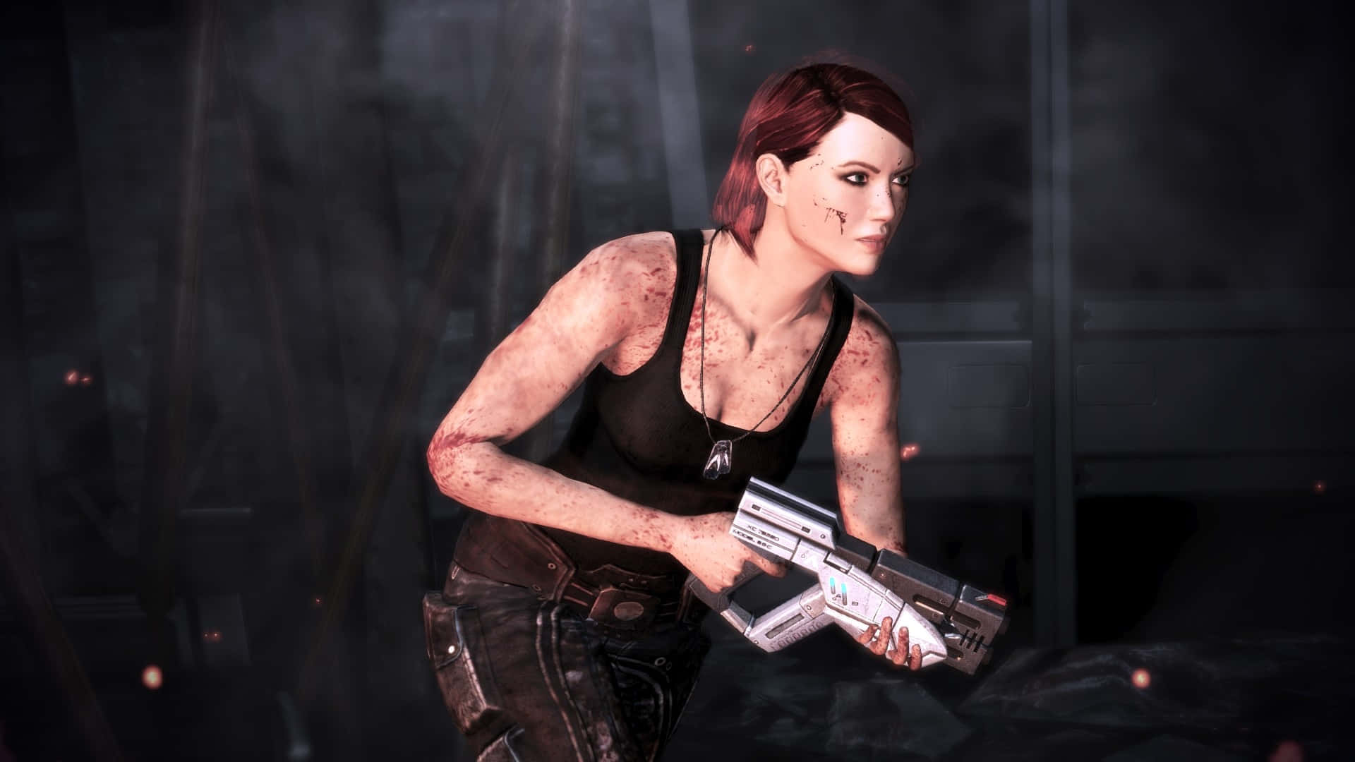 Mass Effect Femshep 桌布 壁紙 — 一位紅髮女兵穿著黑色背心和沾污的裝備，在昏暗煙霧彌漫的工業環境中手持未來手槍。