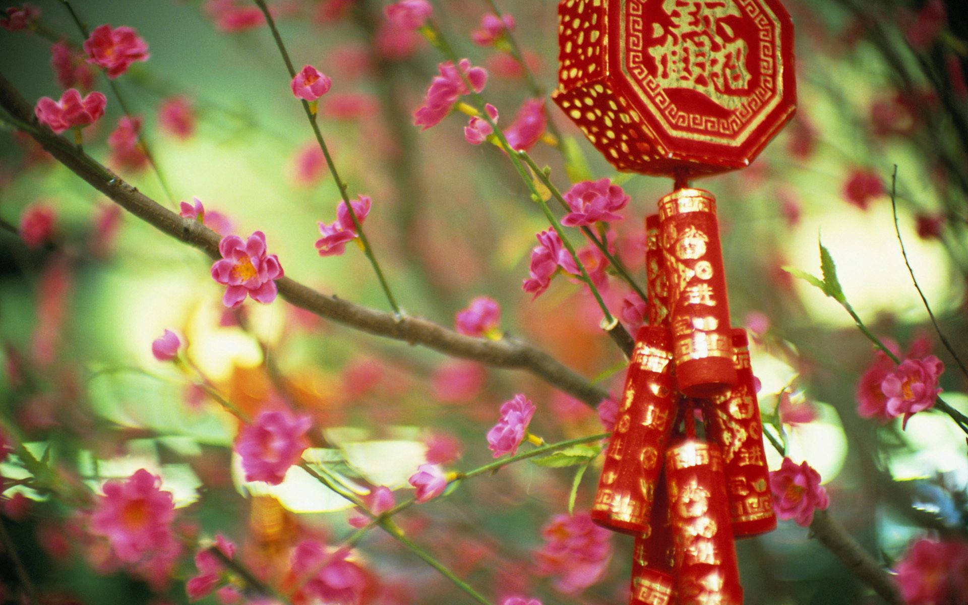 紅銀懸掛中式裝飾壁紙