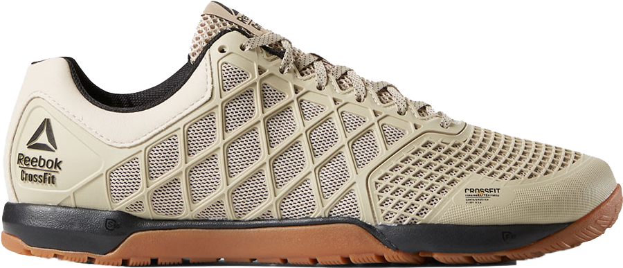 Reebok CrossFit Nano 運動鞋 壁紙 — 米色 Reebok CrossFit 鞋，網眼鞋面，黑色鞋跟，棕色外底，在黑色背景上以側面展示。