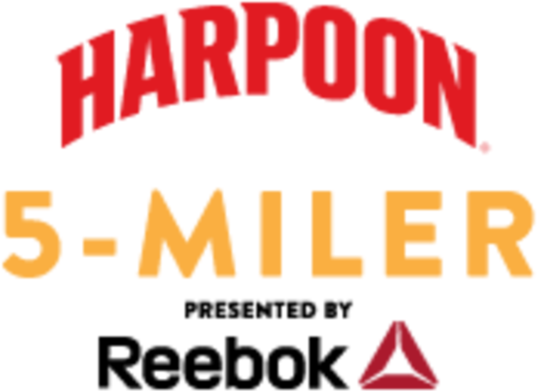 Reebok贊助的Harpoon 5-Miler活動標誌 壁紙 — 粗體紅色和橙色像素文字在黑色背景上顯示 harpoon 5-miler，下方有一個小紅色三角形。