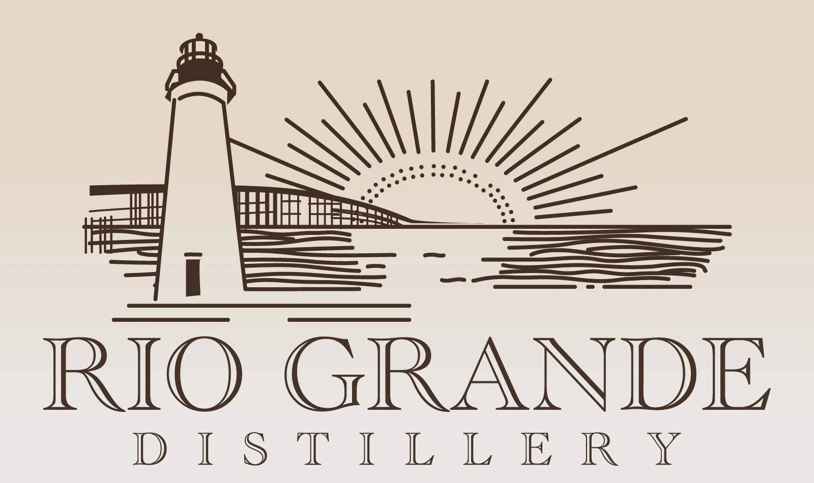 Rio Grande香檳汽水海報 壁紙 — 一個極簡線條藝術標誌，描繪燈塔旁邊水面上的日出，下方有 'Rio Grande Distillery' 文字。