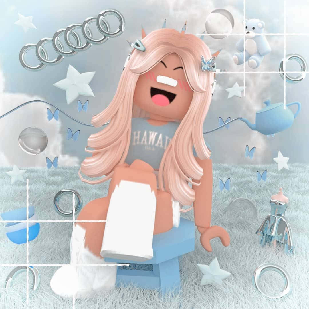 藍色美學 Roblox 头像 壁紙 — 一個快樂的Roblox頭像，粉紅色頭髮，坐在藍色凳子上，在充滿雲朵、漂浮星星和玩具的奇幻天空中大笑。