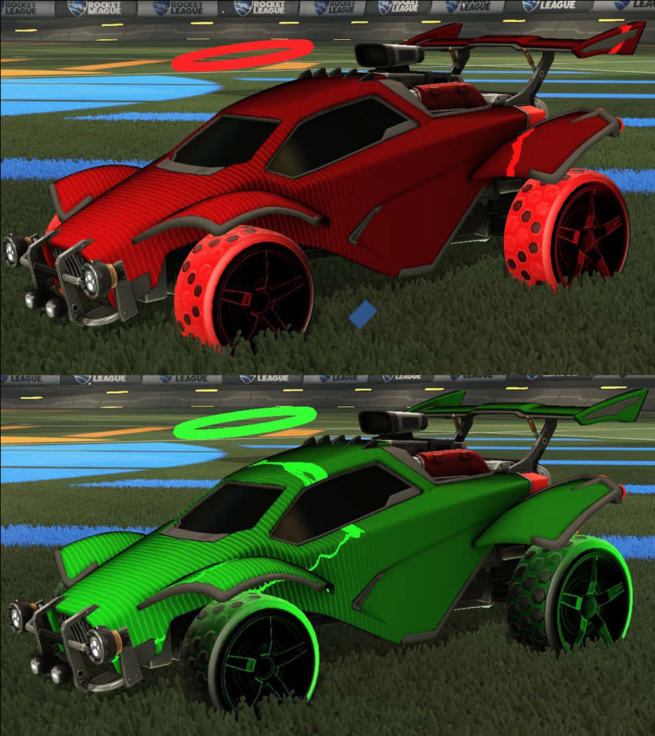 紅綠配色Rocket League賽車 壁紙 — 兩輛風格化的遊戲車，一紅一綠，帶有發光環，懸浮在標有藍色和黃色線條的草地上方。
