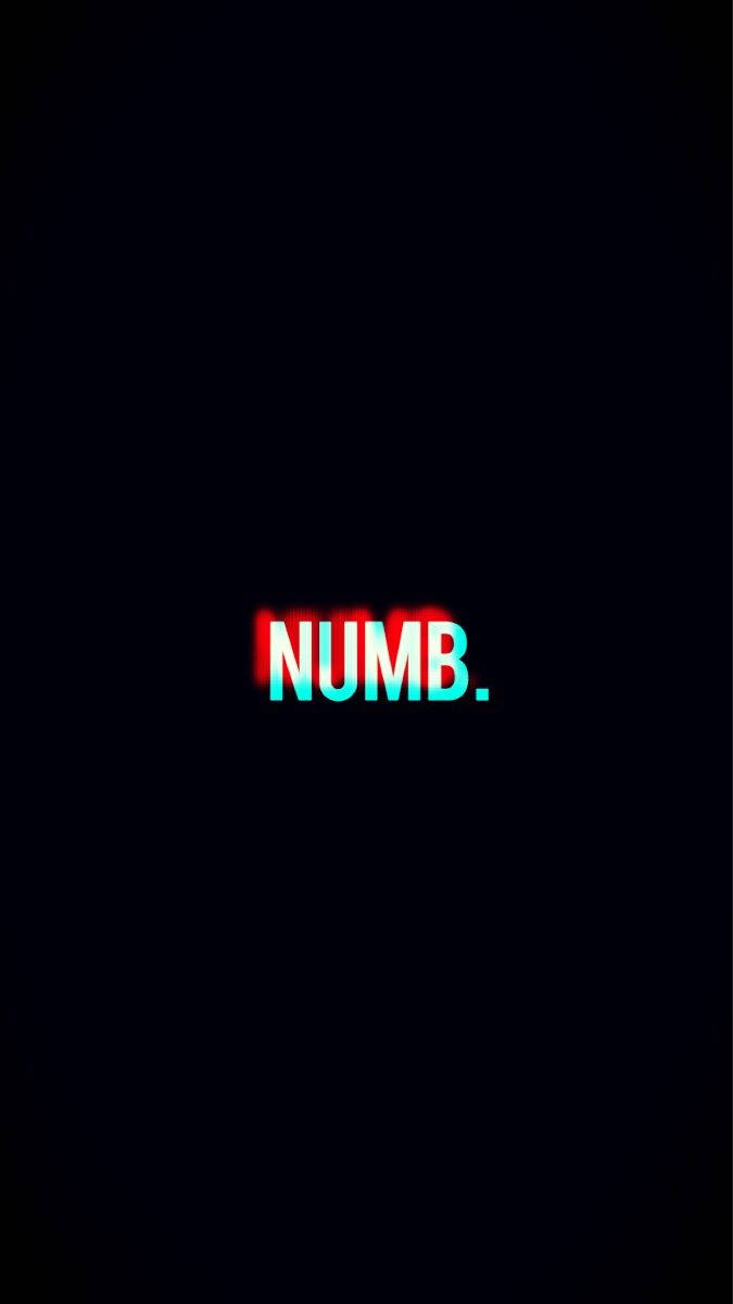 黑色背景上顯示「NUMB.」嘅霓虹文字