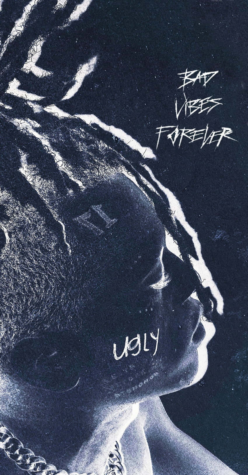 特寫肖像，臉上寫有「BAD VIBES FOREVER」和「UGLY」。