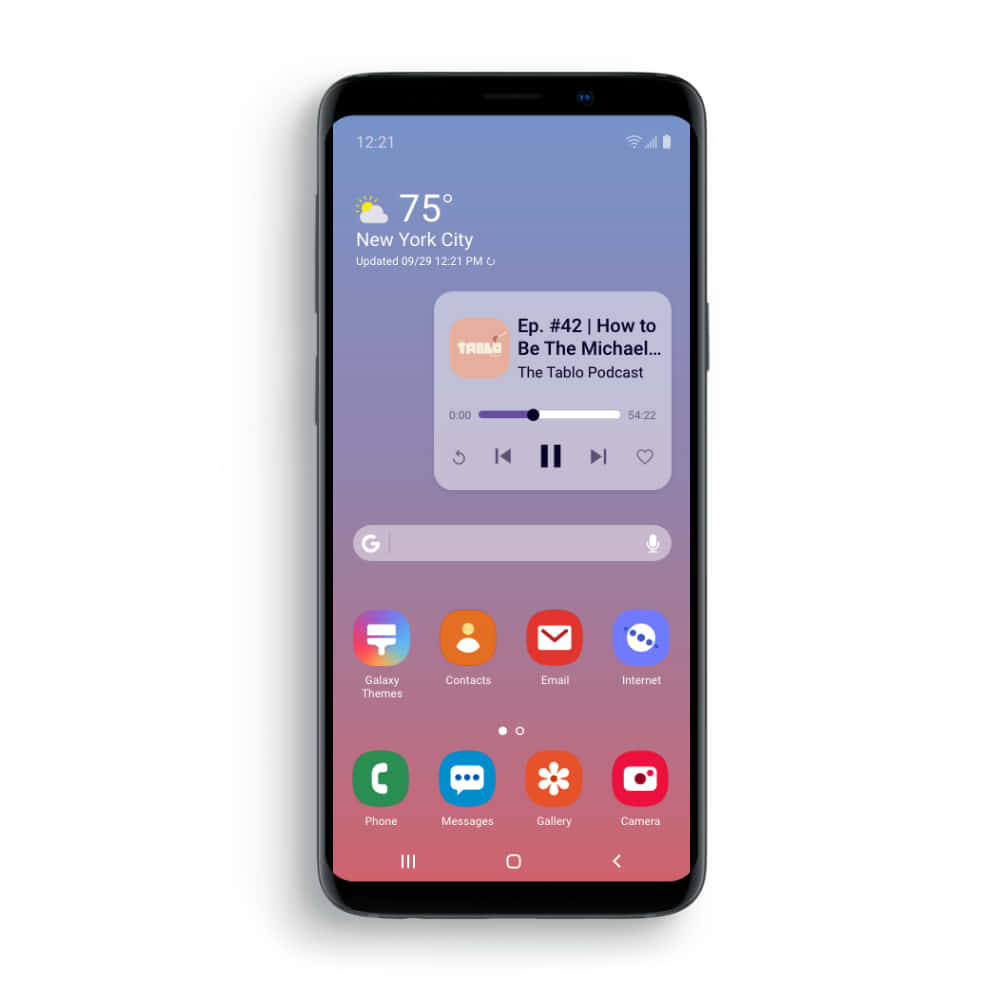 Samsung Galaxy S9 - 截圖 壁紙 — 一部現代智能手機在潔白背景上顯示帶有漸變壁紙和應用程式圖標的播客播放器。