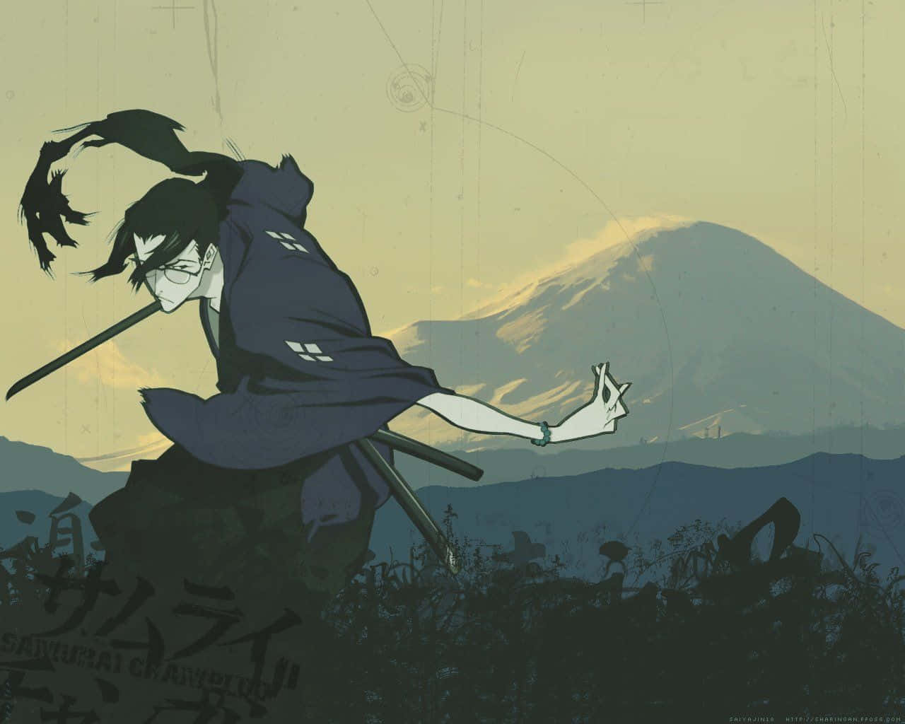 《Samurai Champloo》中的無限與金，兩位劍術高手 壁紙 — 一名身穿深色長袍的武士戰士，在朦朧的金色天空下，以富士山為背景，拔劍擺好姿勢。