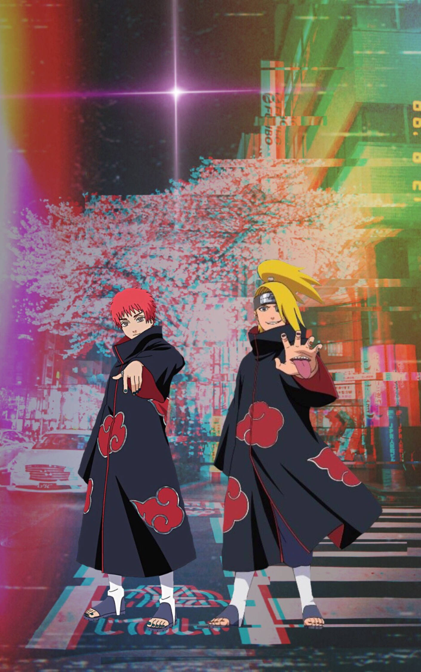 Sasori 與 Deidara 東京故障特效 壁紙 — 兩個身穿黑色斗篷、帶有紅色雲紋的動漫角色，站在櫻花樹下發光的街道上，背景是霓虹城市燈光。