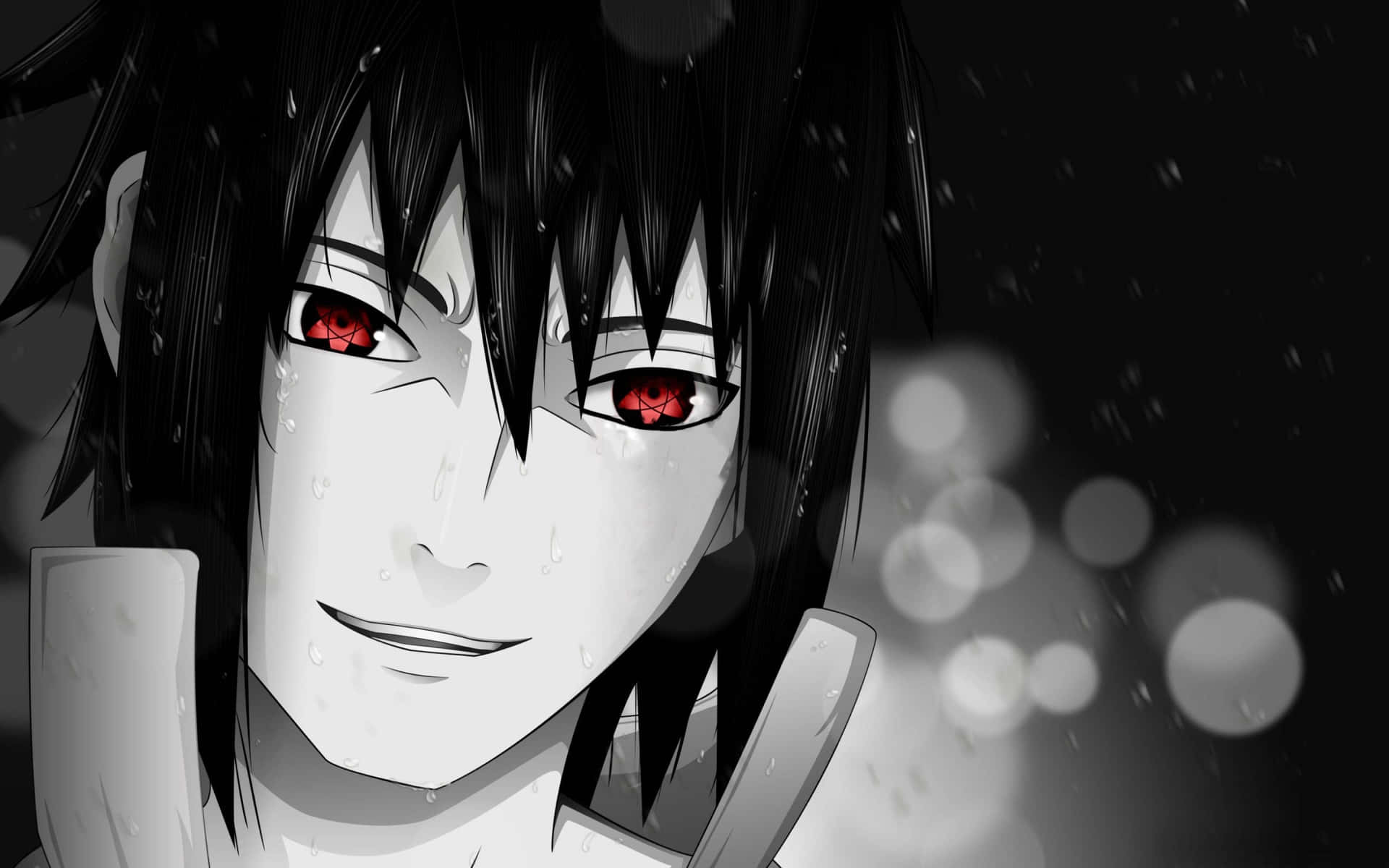 Sasuke Uchiha 4K Wallpaper 壁紙 — 一個黑髮紅眼、帶着微妙笑容的動漫角色特寫，站在雨中，背景昏暗並帶有散景燈光。
