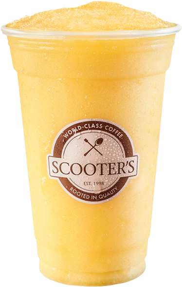 Scooter's Coffee 冰凍飲品 壁紙 — 一杯充滿活力的黃色冷凍飲品，放在有品牌的杯子中，頂部有紋理並帶有冷凝水滴。