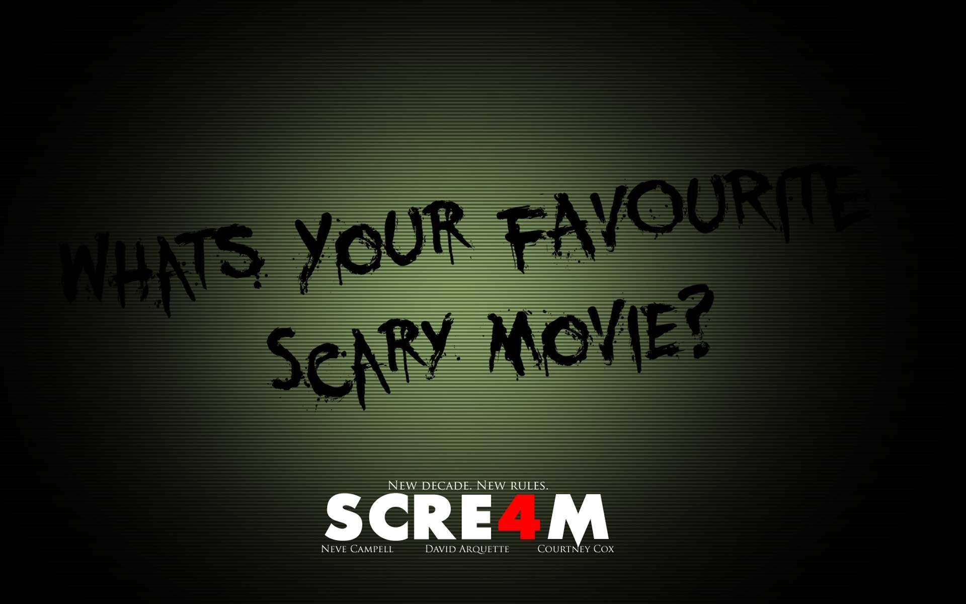 《Scream》恐怖電影海報 壁紙 — 深綠色紋理背景，帶有粗體塗鴉風格文字，詢問「你最喜歡的恐怖電影是什麼？」下方有「SCREAM 4」標誌。