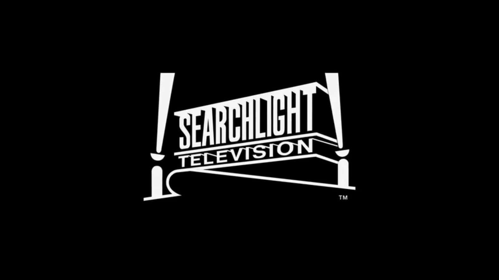 黑色背景上的白色Searchlight Television標誌