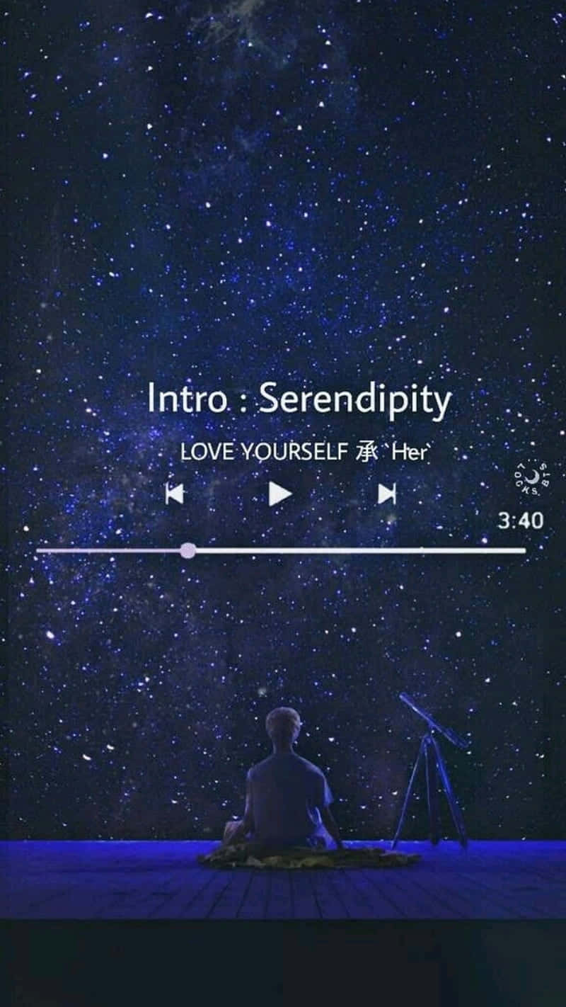 人坐在甲板上，星空下，有望遠鏡和音樂播放器疊加層